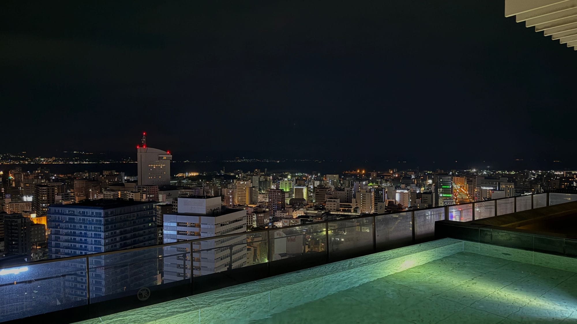 ◆Open-air bath in the sky｜High-concentration carbonated spring (night view)