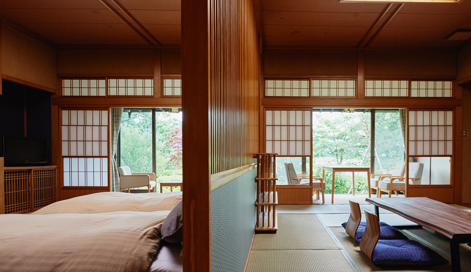 [Kamar khusus dengan pemandian terbuka "Inaho" Junior Suite] 24 tikar tatami + tempat tidur Jepang. Termasuk pemandian air panas udara terbuka.