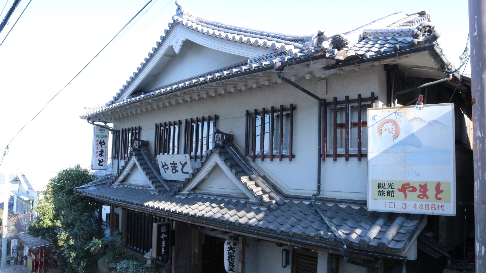 *虽然靠近市区，但却位于传统的旅馆区