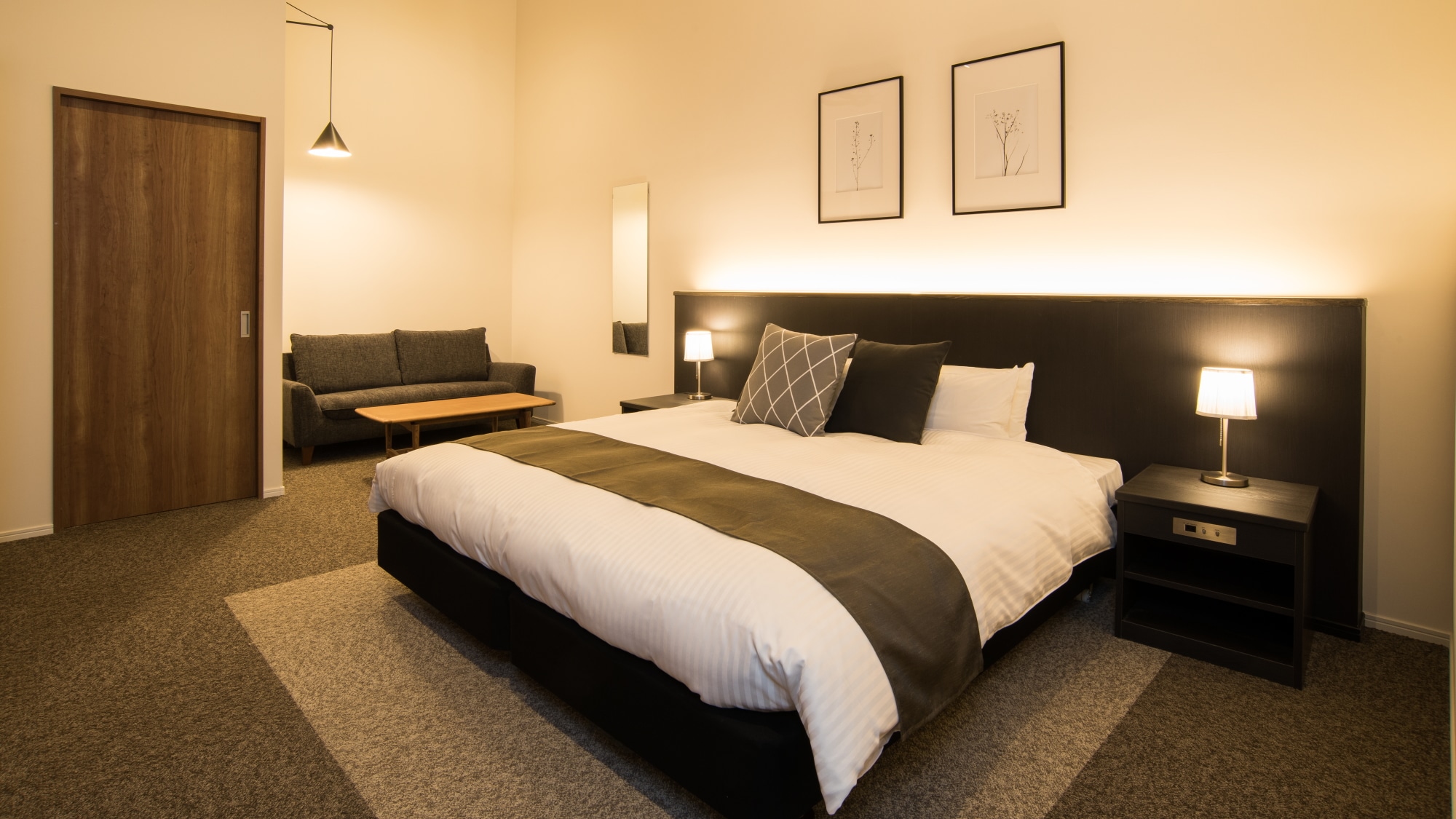 [ห้ามสูบบุหรี่] ตึกใหม่ ดีลักซ์ เตียงใหญ่ [44 ตร.ม.]