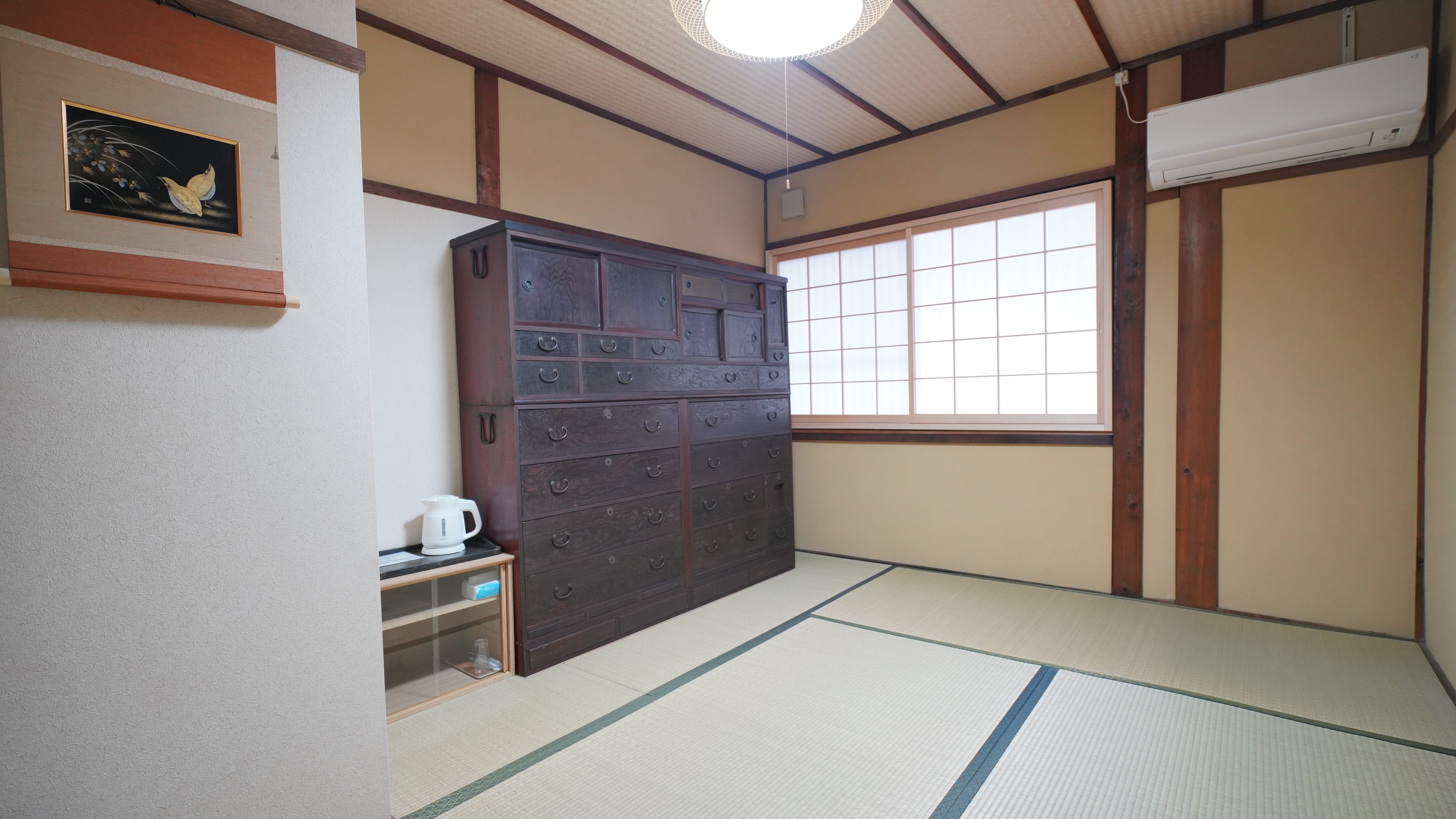 Lantai dua, kamar triple bergaya Jepang