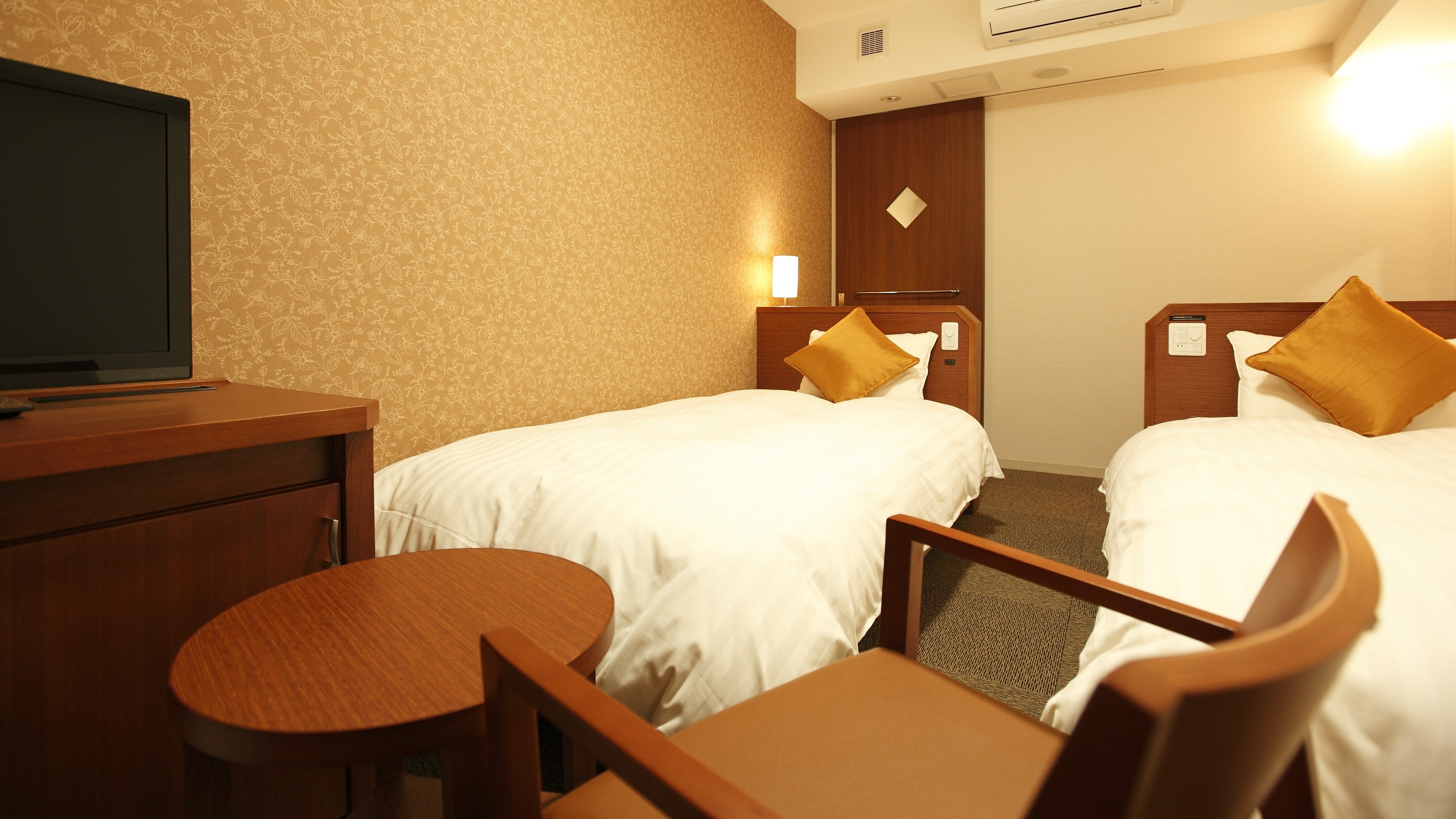 ■ Twin room (with shower booth) 20.1 sqm to 20.5 sqm (bed width 110 cm & times; 205 cm & times; 2 units)