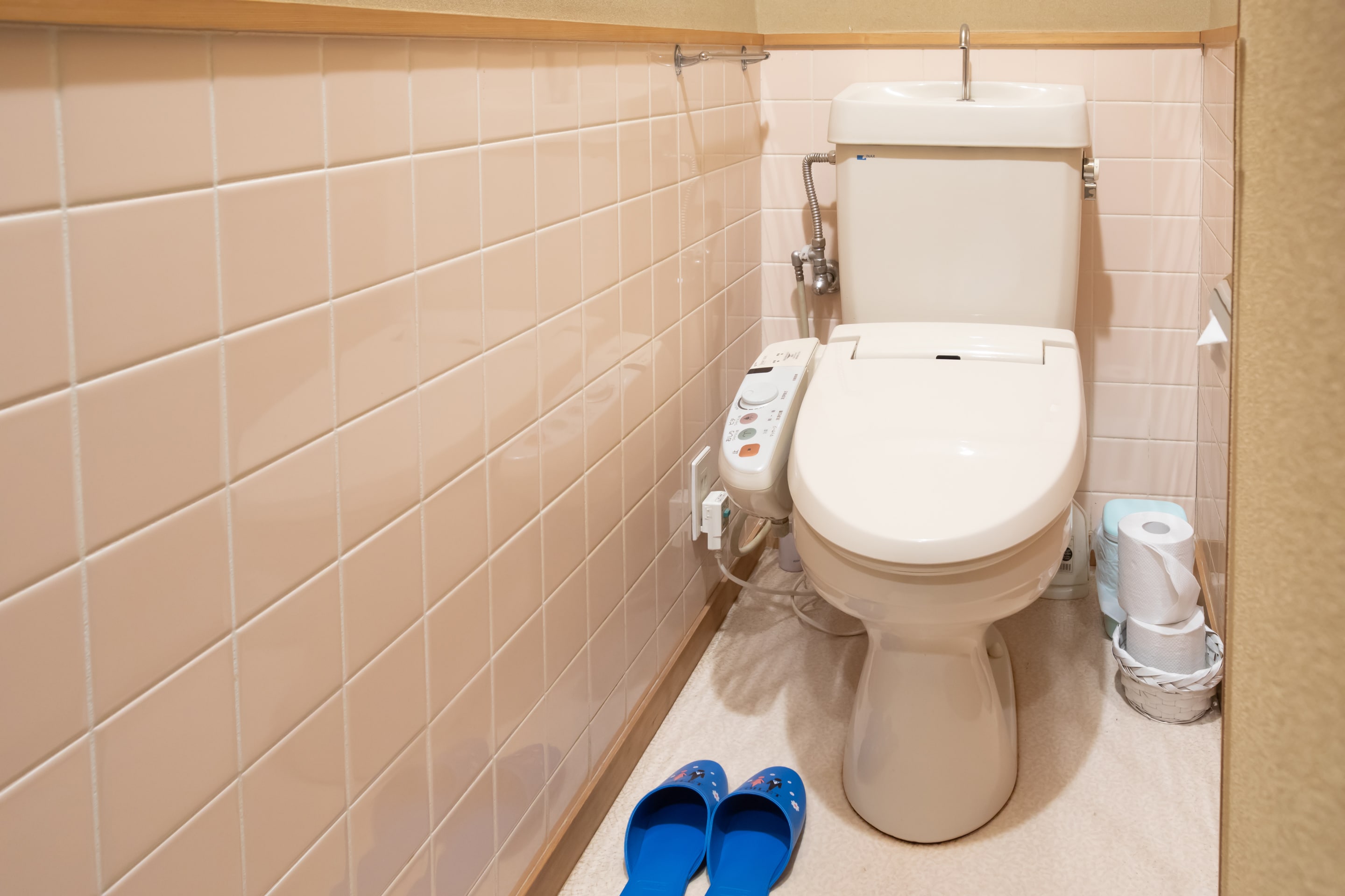 [Non-smoking] Japanese-style room for 1-8 people (no bath)