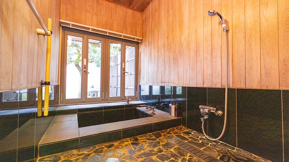 Special room TOSA Suite: In-room bath (concept image)