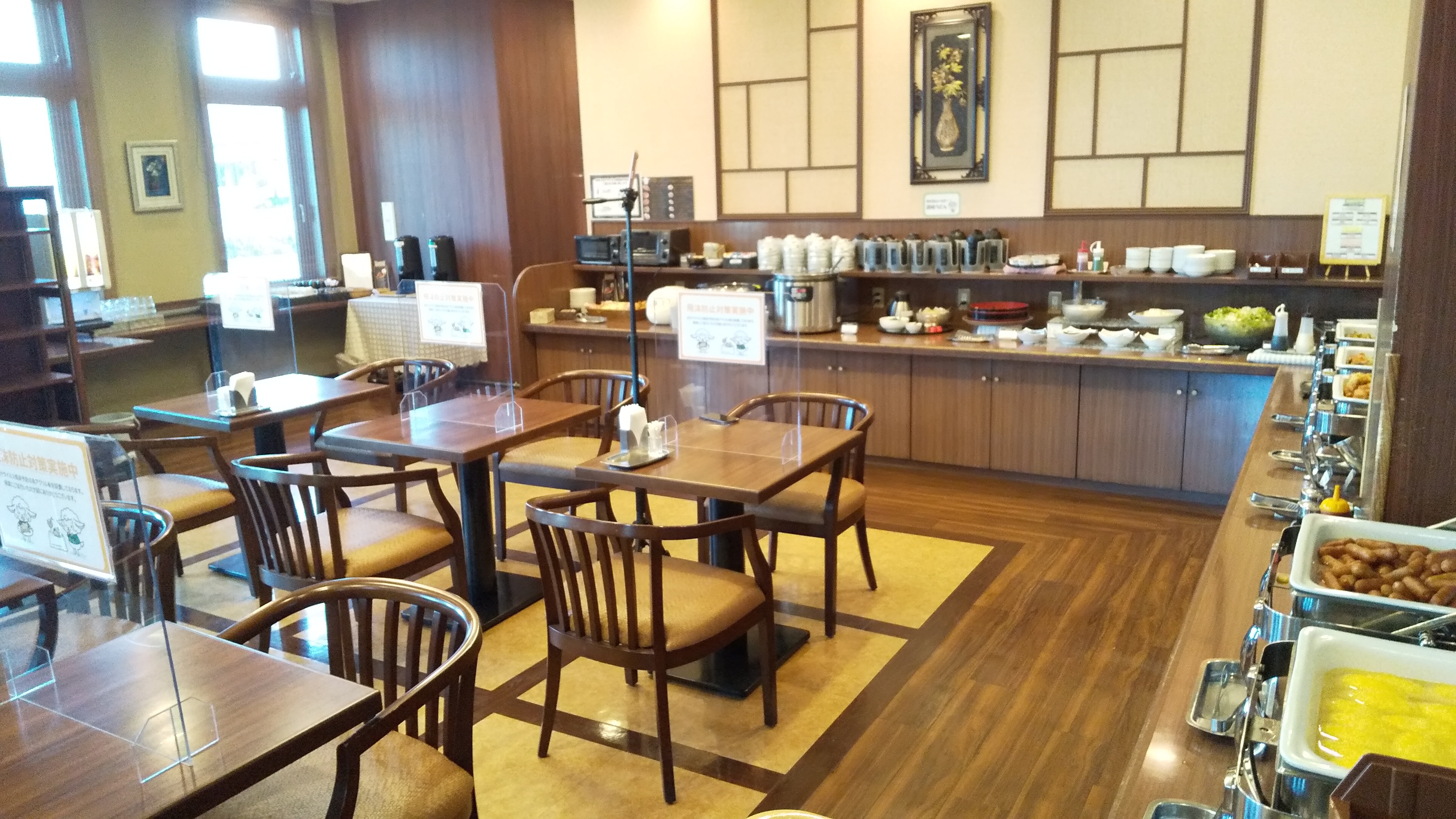 免费自助早餐
