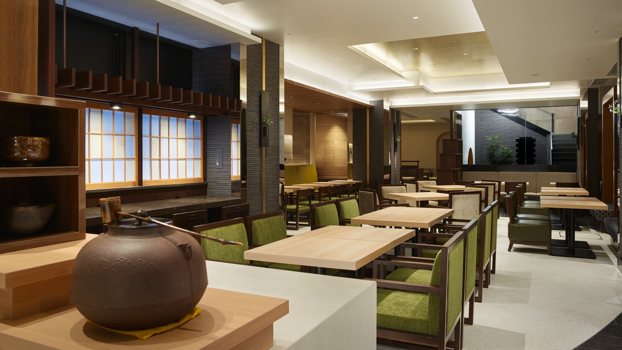 <레스토랑 & 게스트 라운지 다계(사키)>