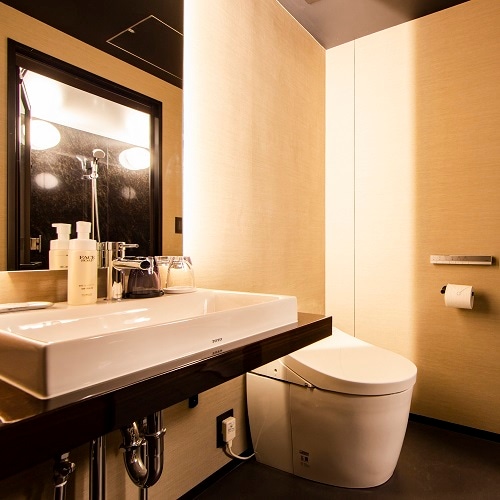 อ่างล้างหน้าและโถสุขภัณฑ์ (พื้นธรรมดา)