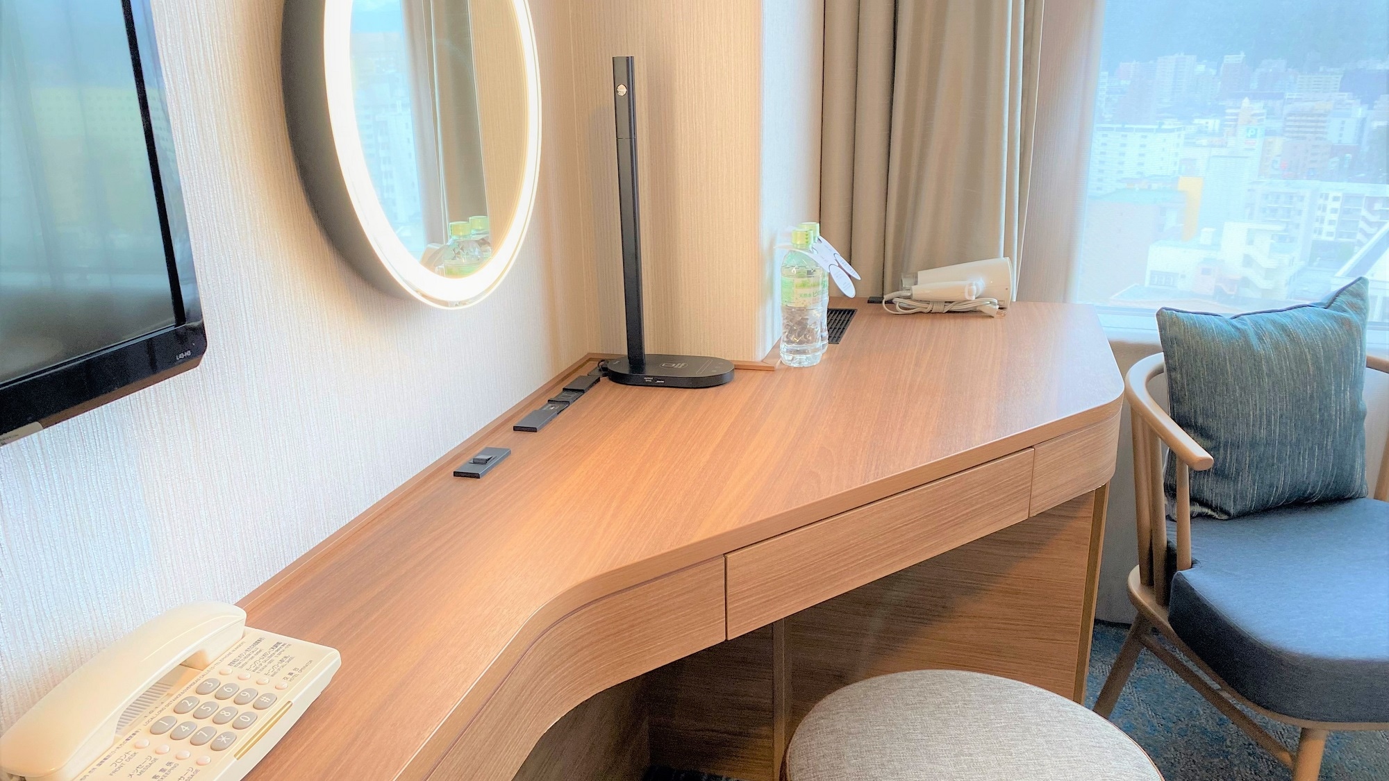 [Superior Twin Room (21m²)] Writing desk