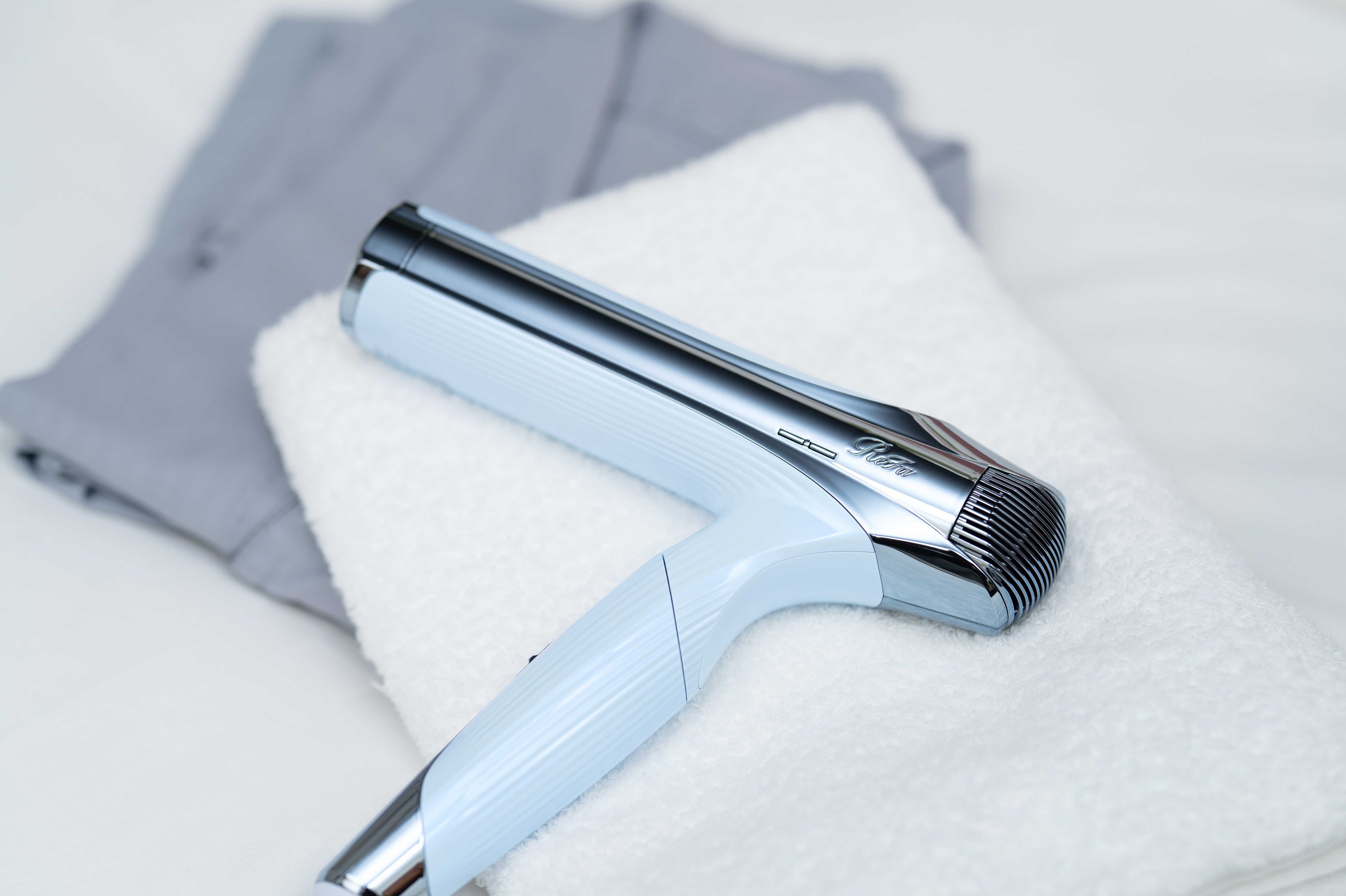 The hair dryers in the 3rd floor Modernet, Twin, Universal Double, and Deluxe Twin rooms are ReFa products.