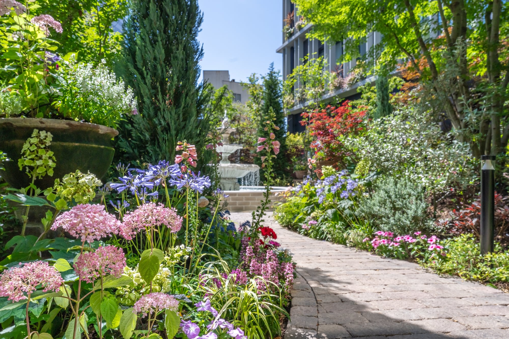 "Chelsea Garden" by garden designer Kazuyuki Ishihara