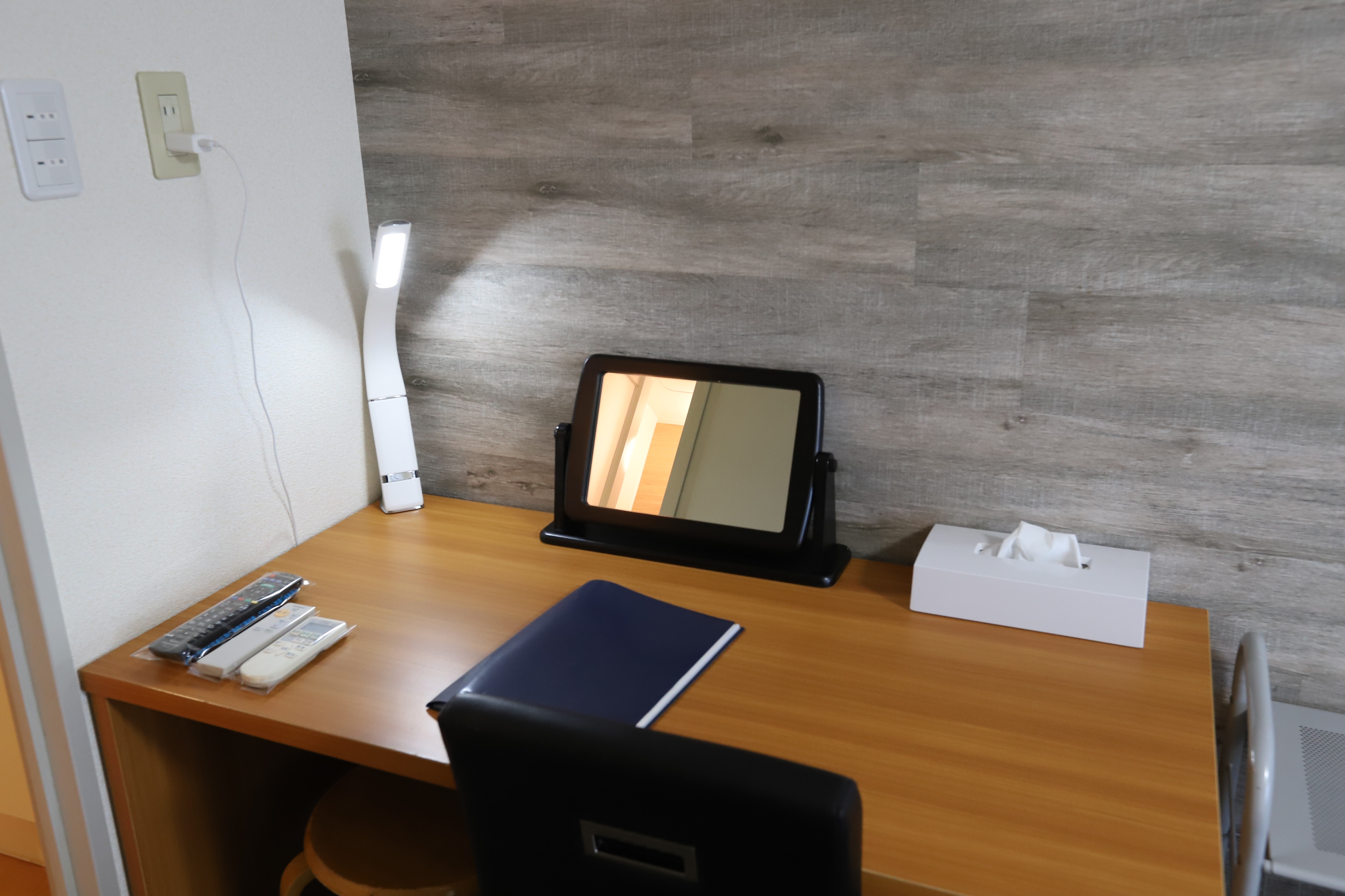 Work desk