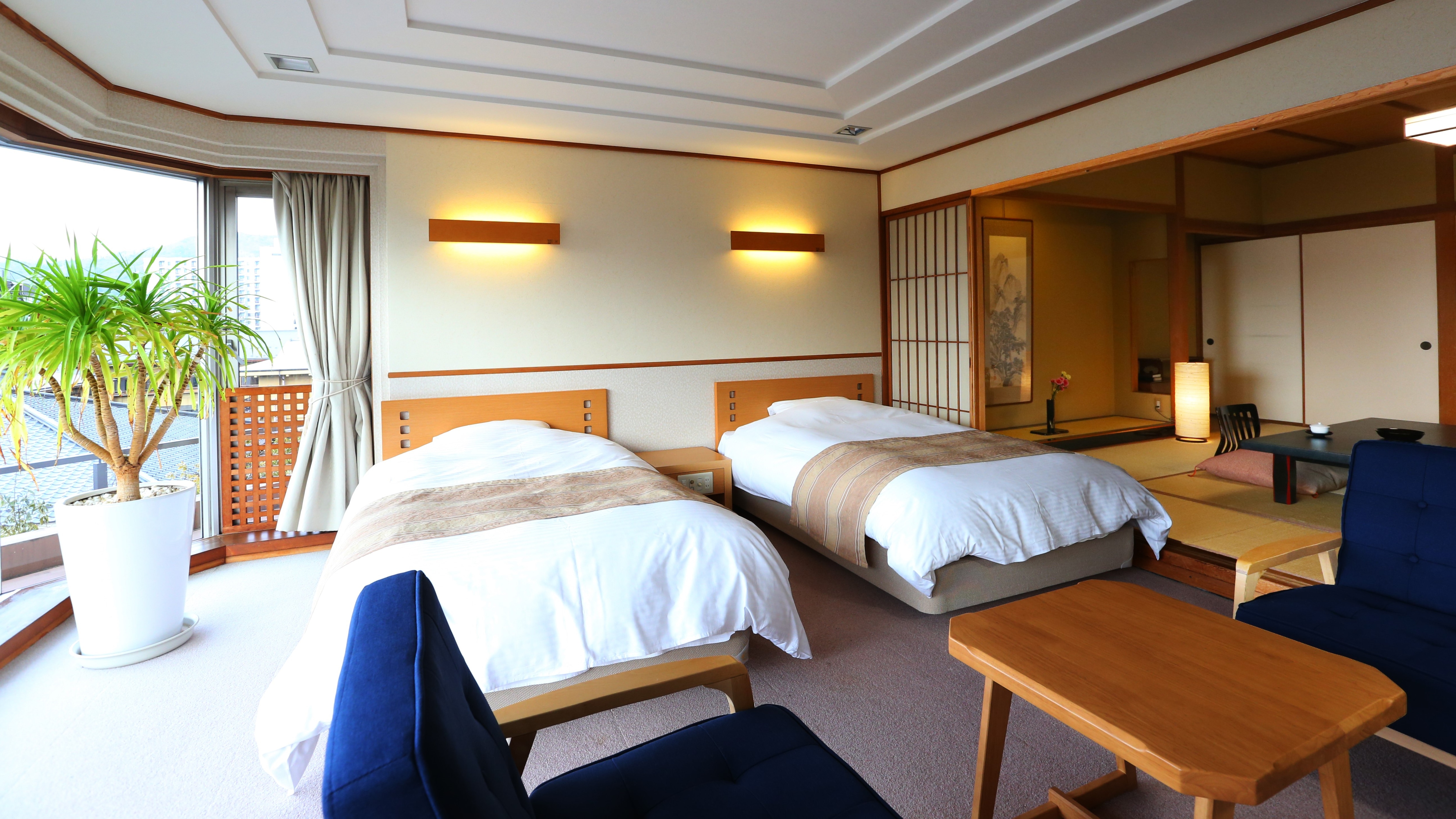 ห้องญี่ปุ่นและตะวันตกกว้างขวาง [12.5 เสื่อทาทามิ + 2 เตียง] ห้องพิเศษ