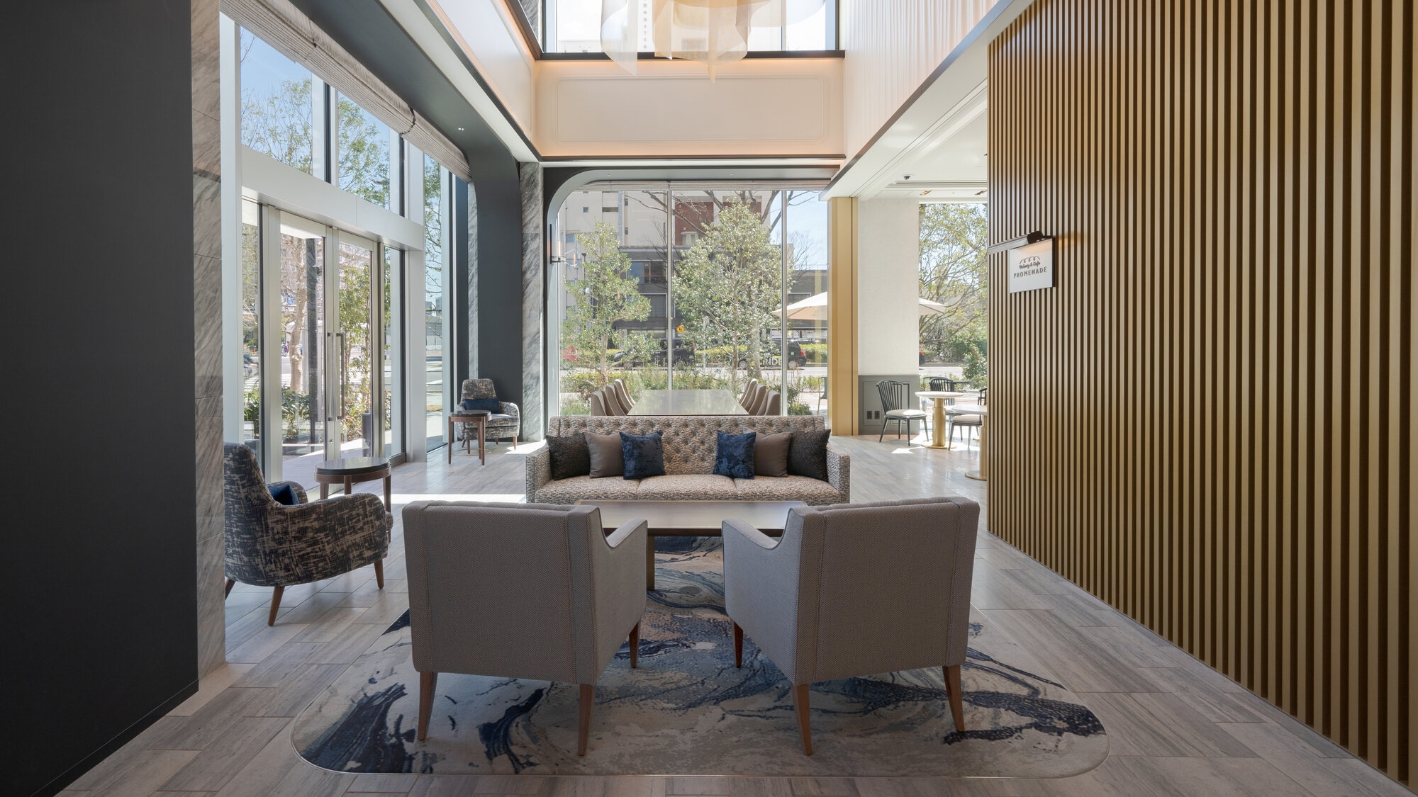 【ロビーラウンジ】