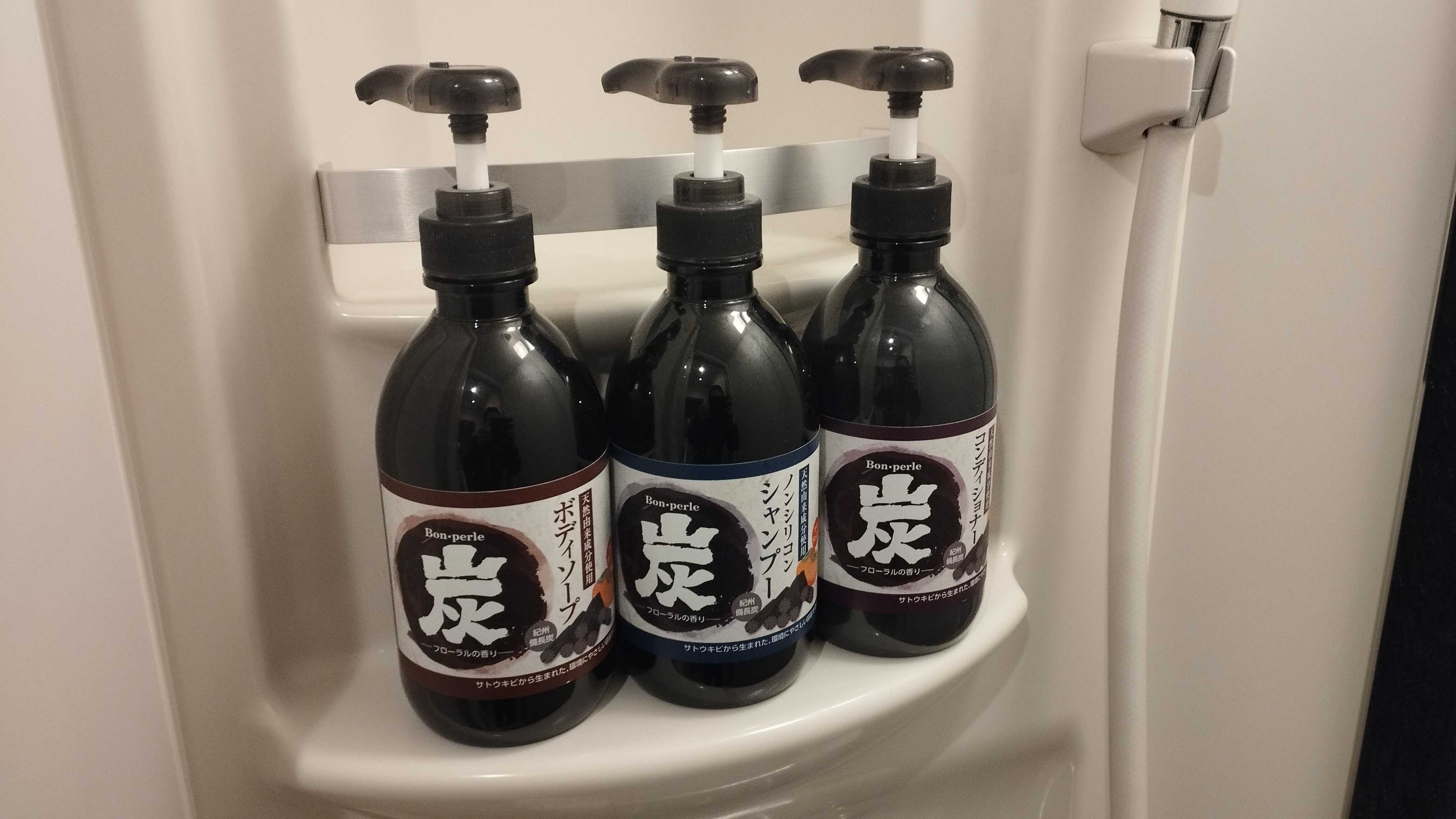 [Kamar bergaya Barat] Kamar mandi dilengkapi dengan sampo, kondisioner, dan sabun mandi