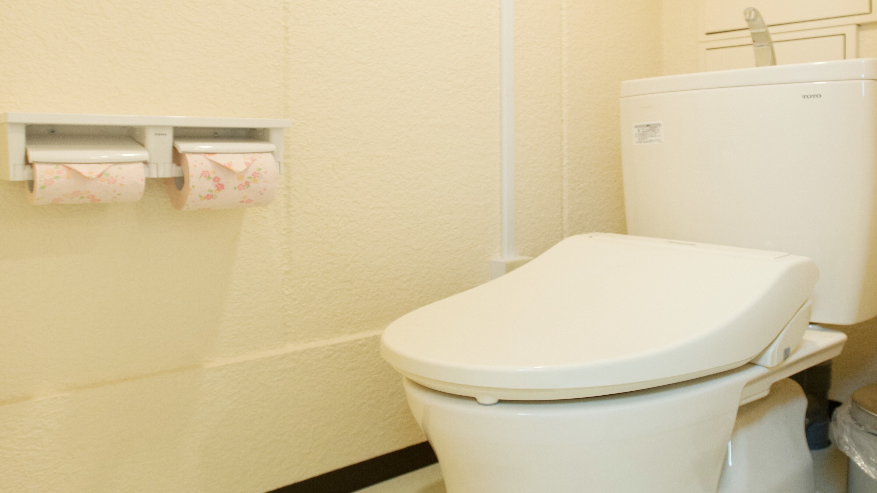 Toilet (Twin room)