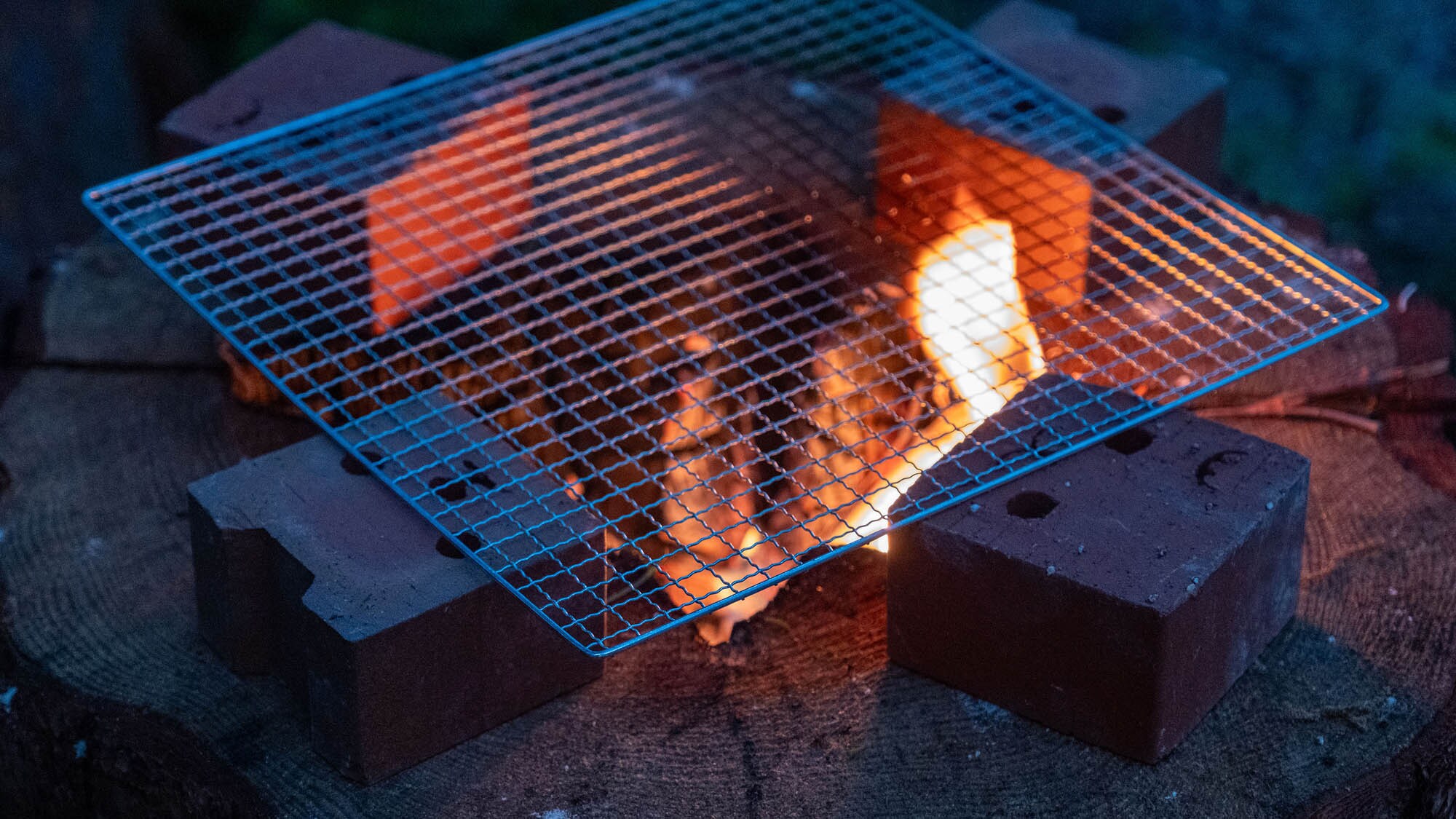 ・[BBQ] You can enjoy a barbecue within the facility. If you would like to use the facility, please contact us.