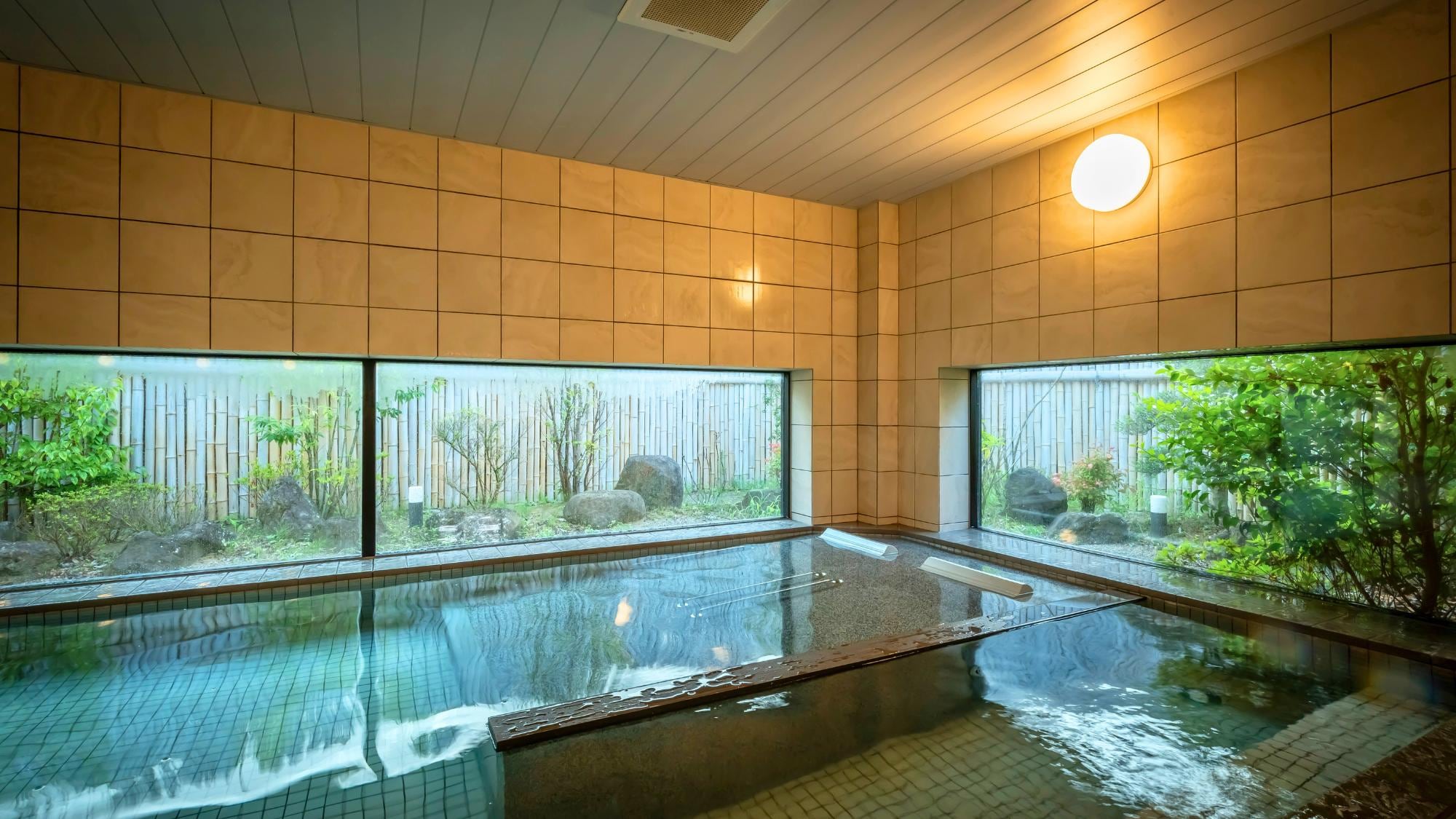 Large public bath and semi-natural hot spring "Matsushima Saga no Yu" - stretch out your body and relax