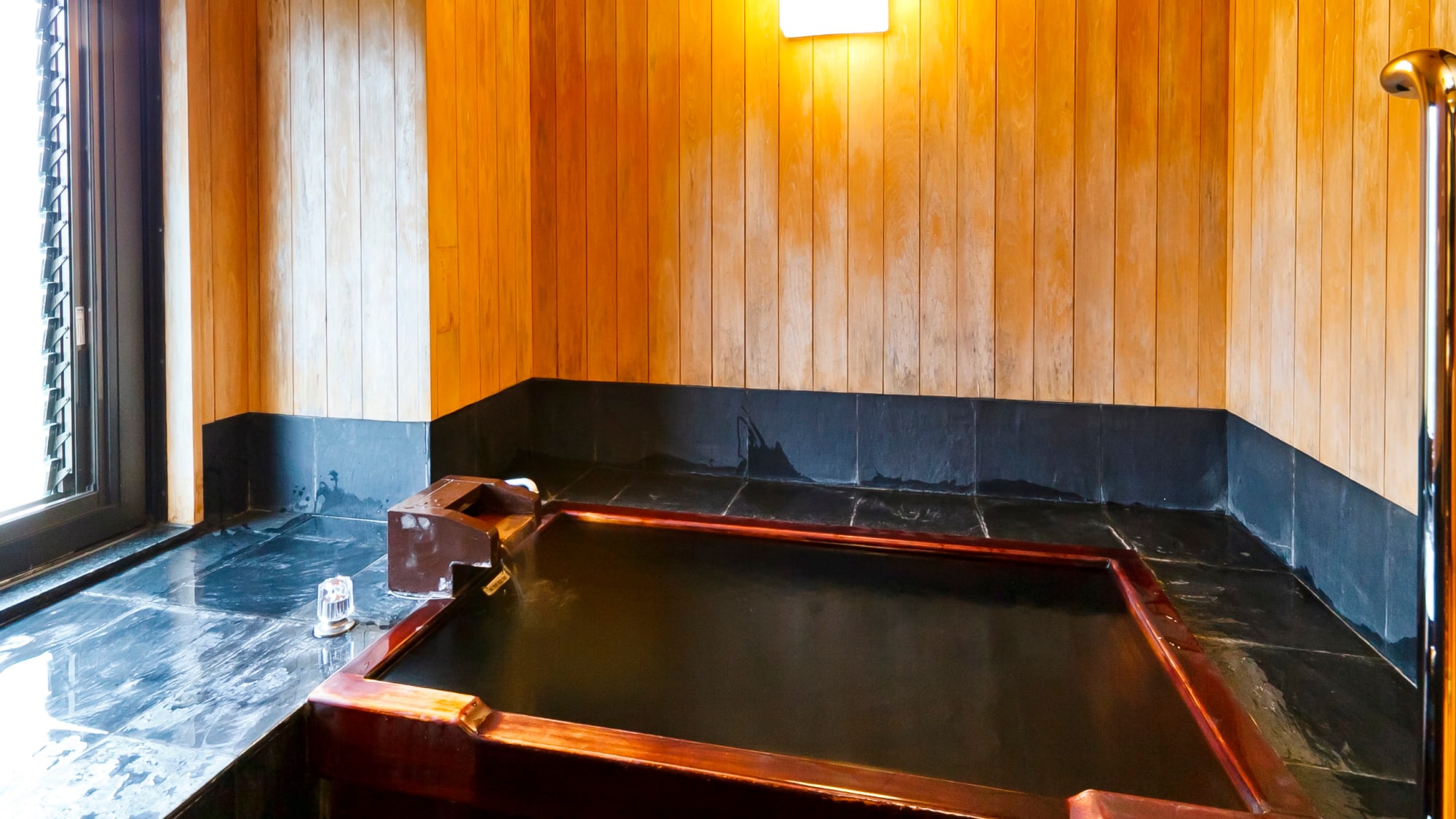 [Common to the annex] Guest room with hot spring cypress bath