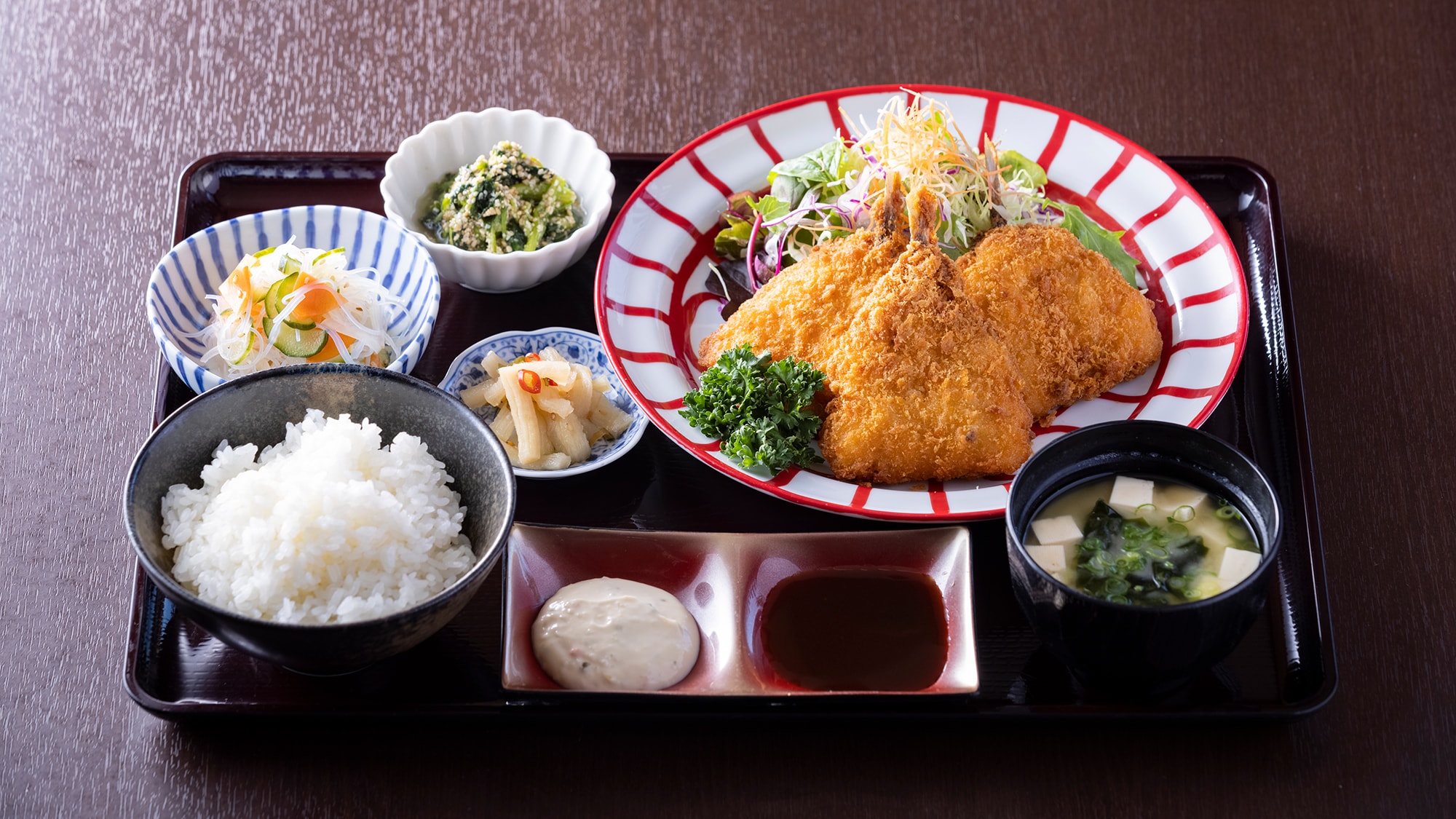 [Supper] An example of a daily evening set meal (Aji fry)