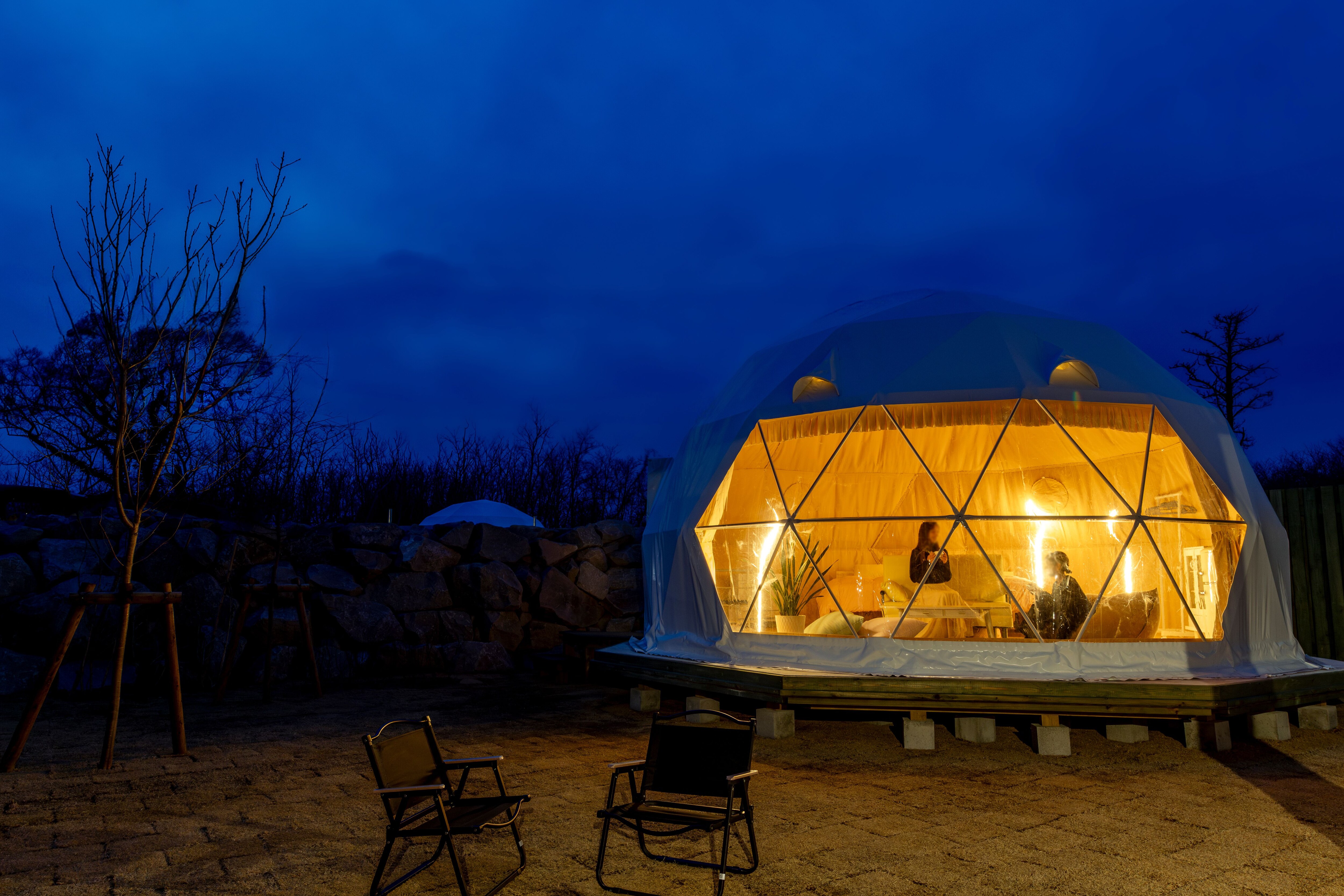 Glamping exterior (night)