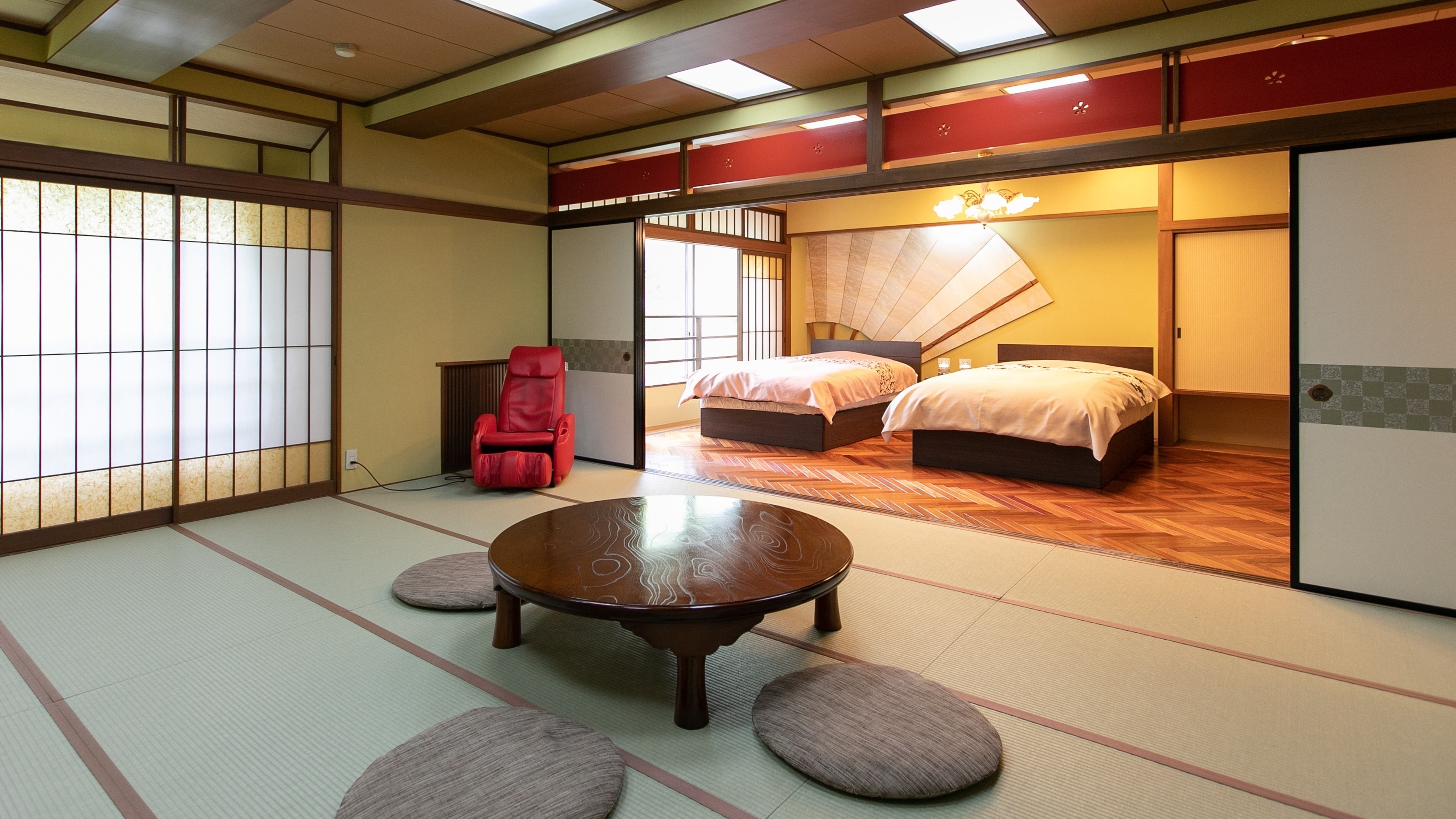Retro-modern Japanese-style room 15 tatami mats + twin bed room 12 tatami mats ◇Non-smoking