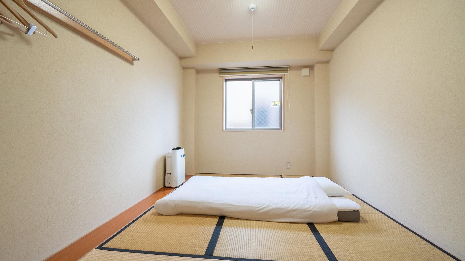 [Main building Japanese-style room 1] 6 tatami mats ◆ 9.95 square meters