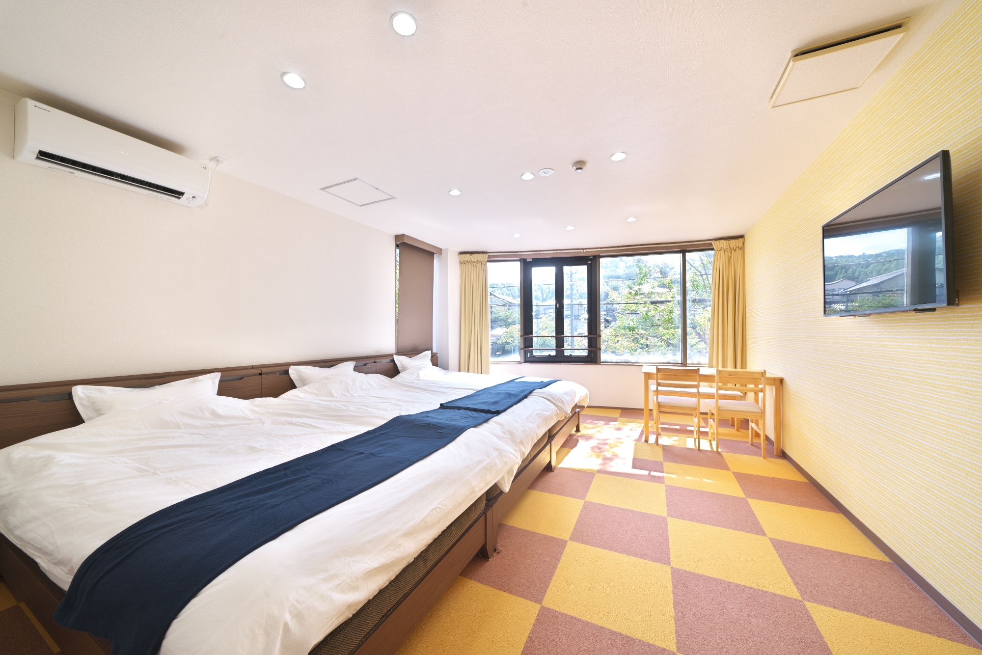 Triple Room