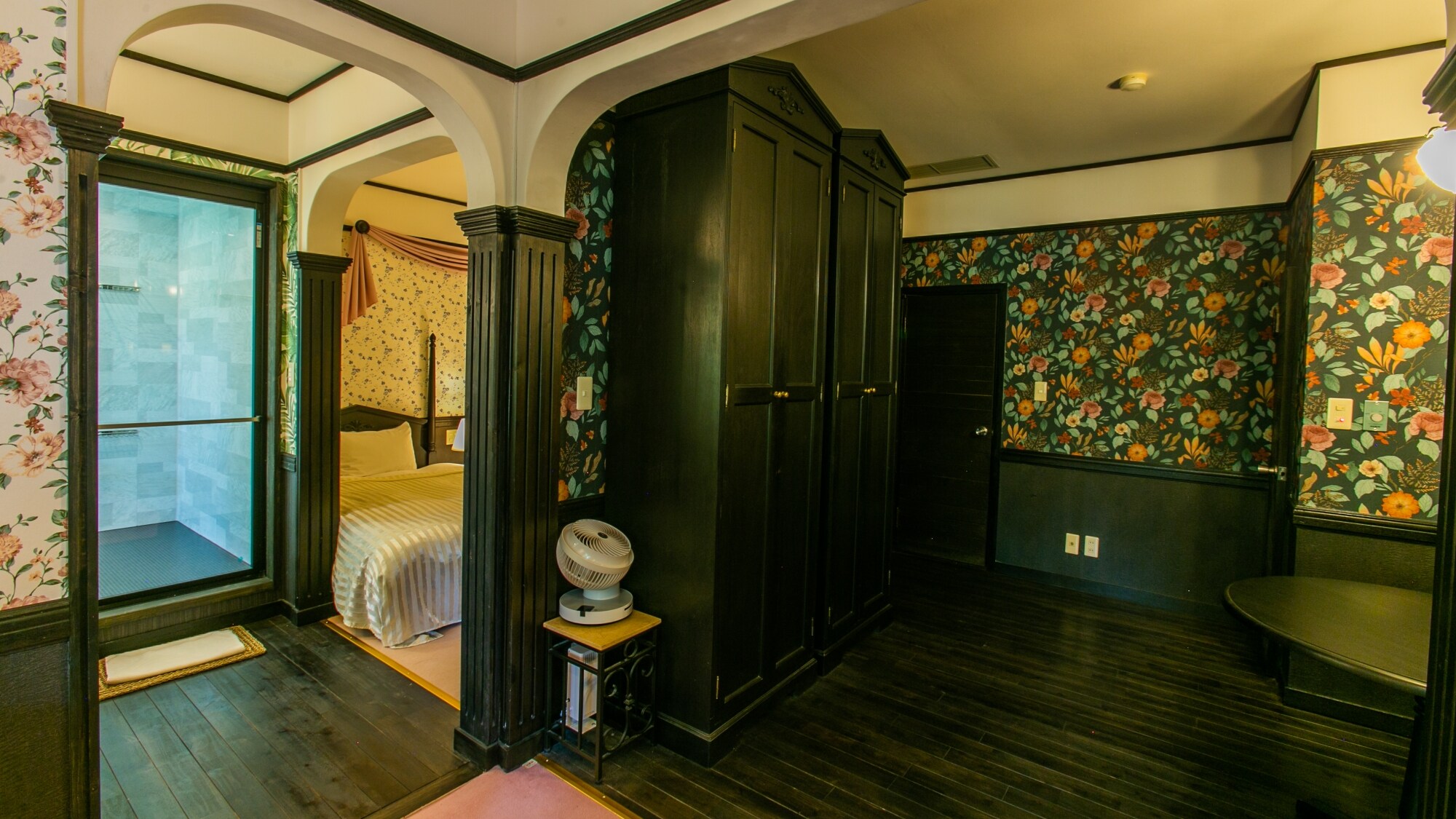 [With semi-open-air bath] Executive Suite <42 square meters> with bedroom, dining room and living room