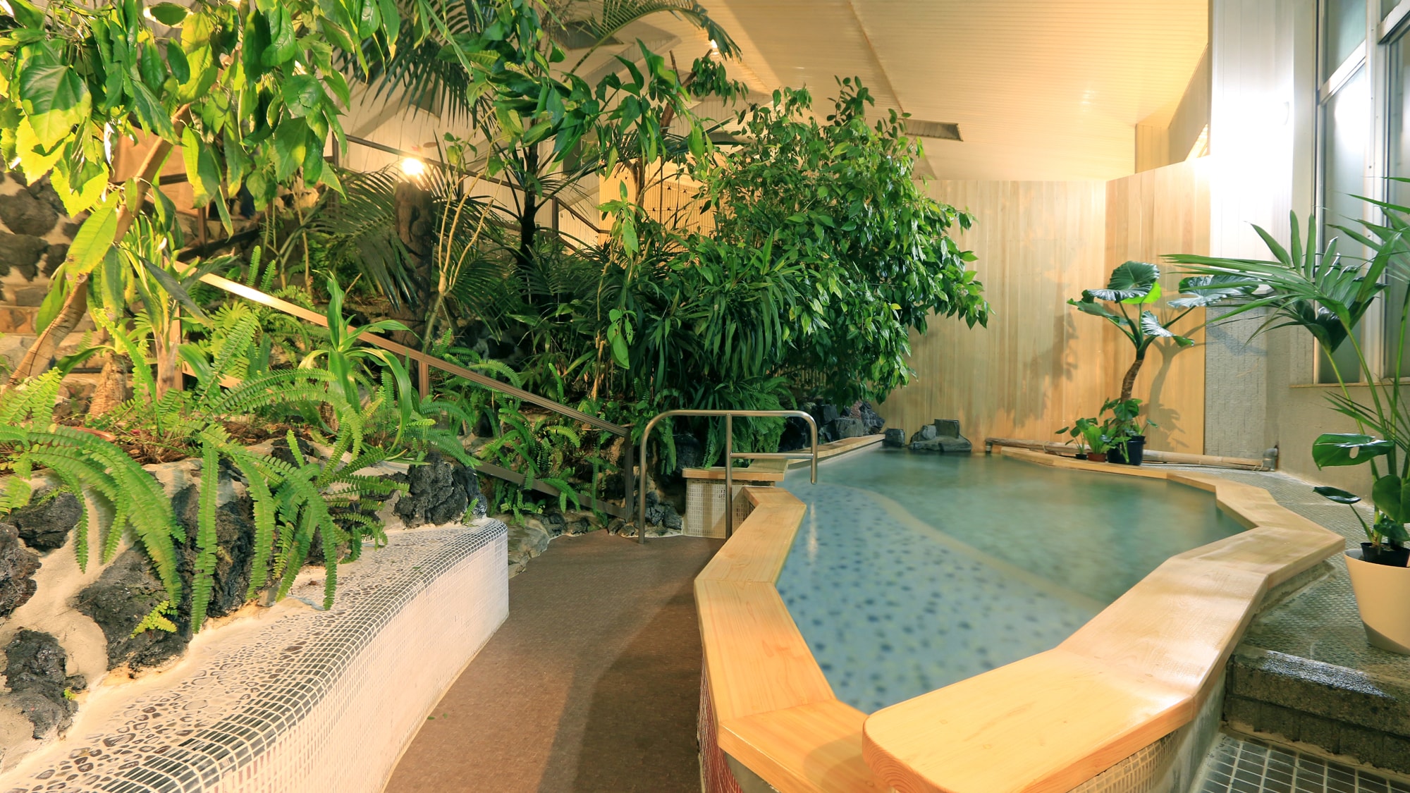Renovated in February 2017♪ Our specialty! Jungle bath★ A natural hot spring bath renovated from an area that was originally a botanical garden.