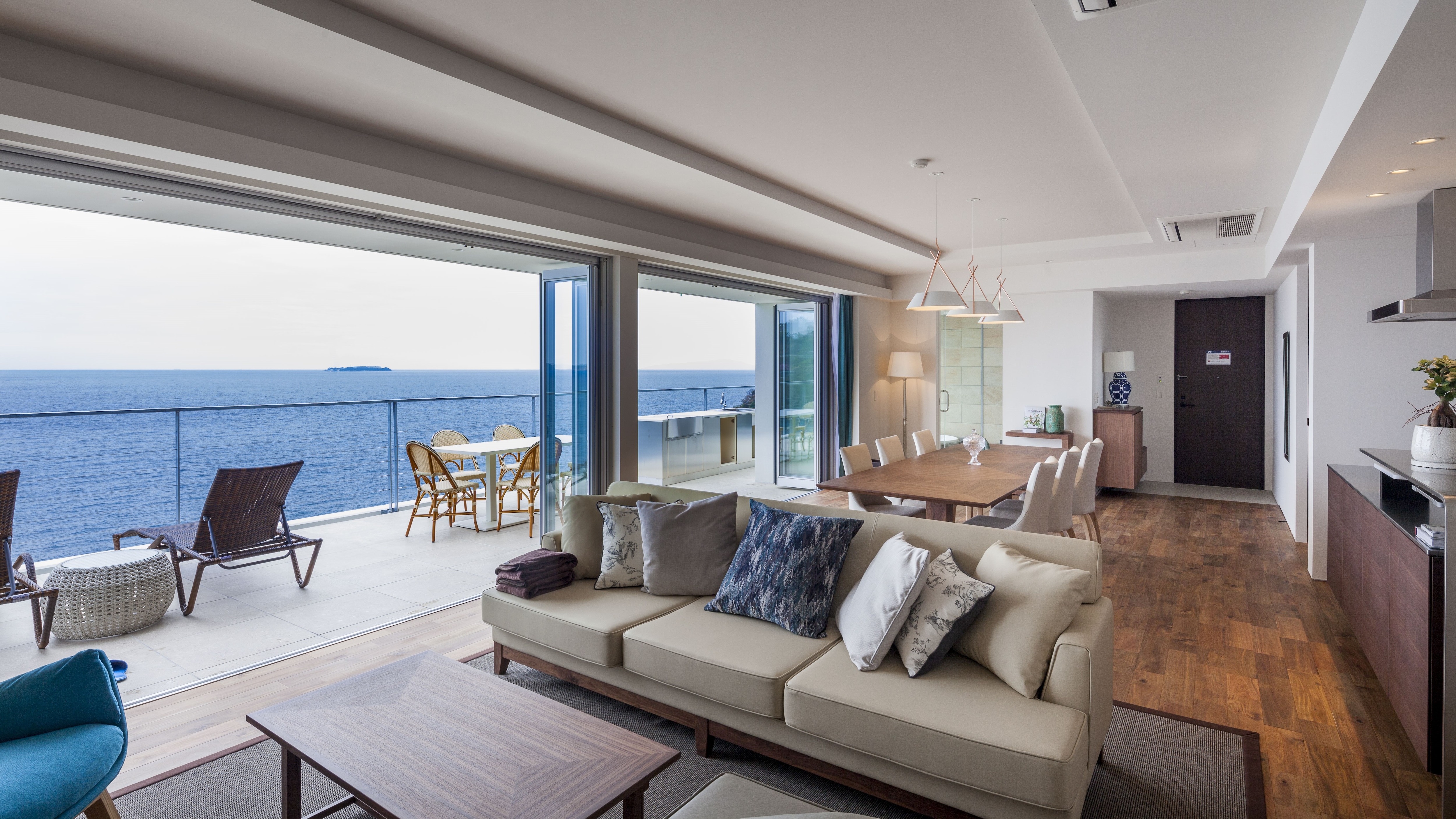 Luxury Suite