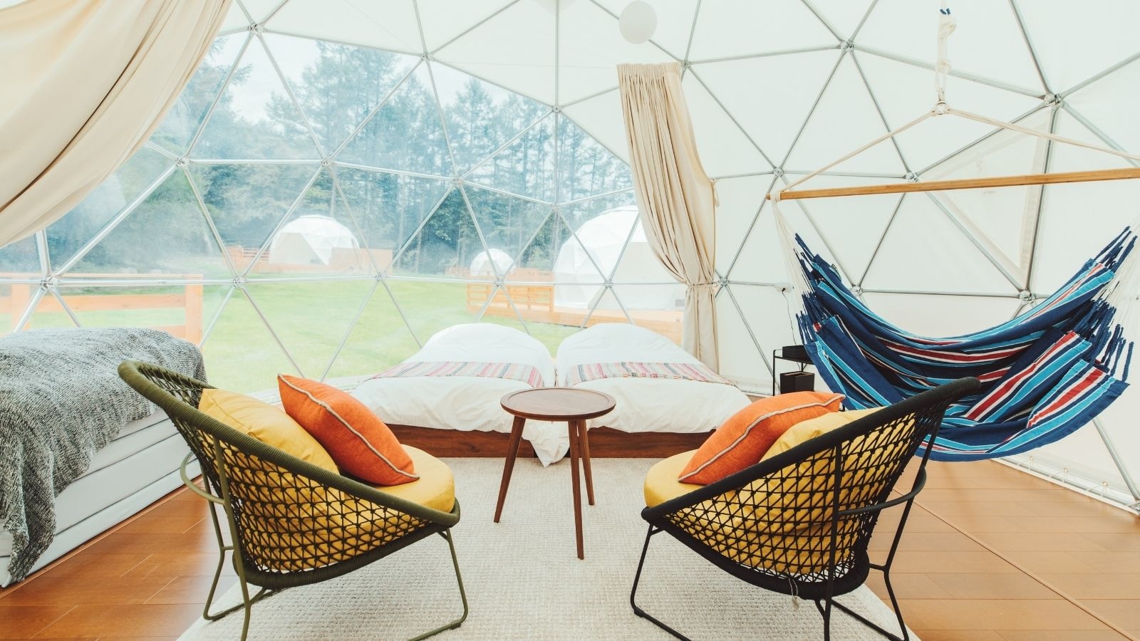 Amazing Dome Room 1