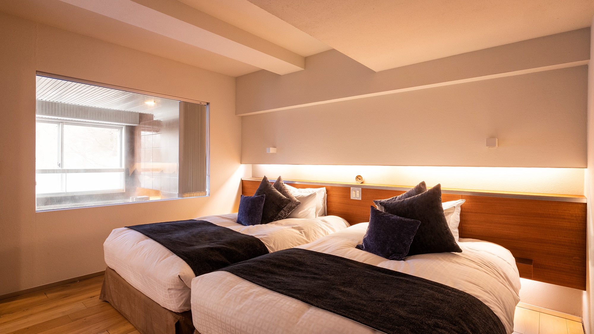 [Junior Suite] Enjoy the luxury of spending time just for yourself in an extraordinary space that feels as comfortable as your own home.