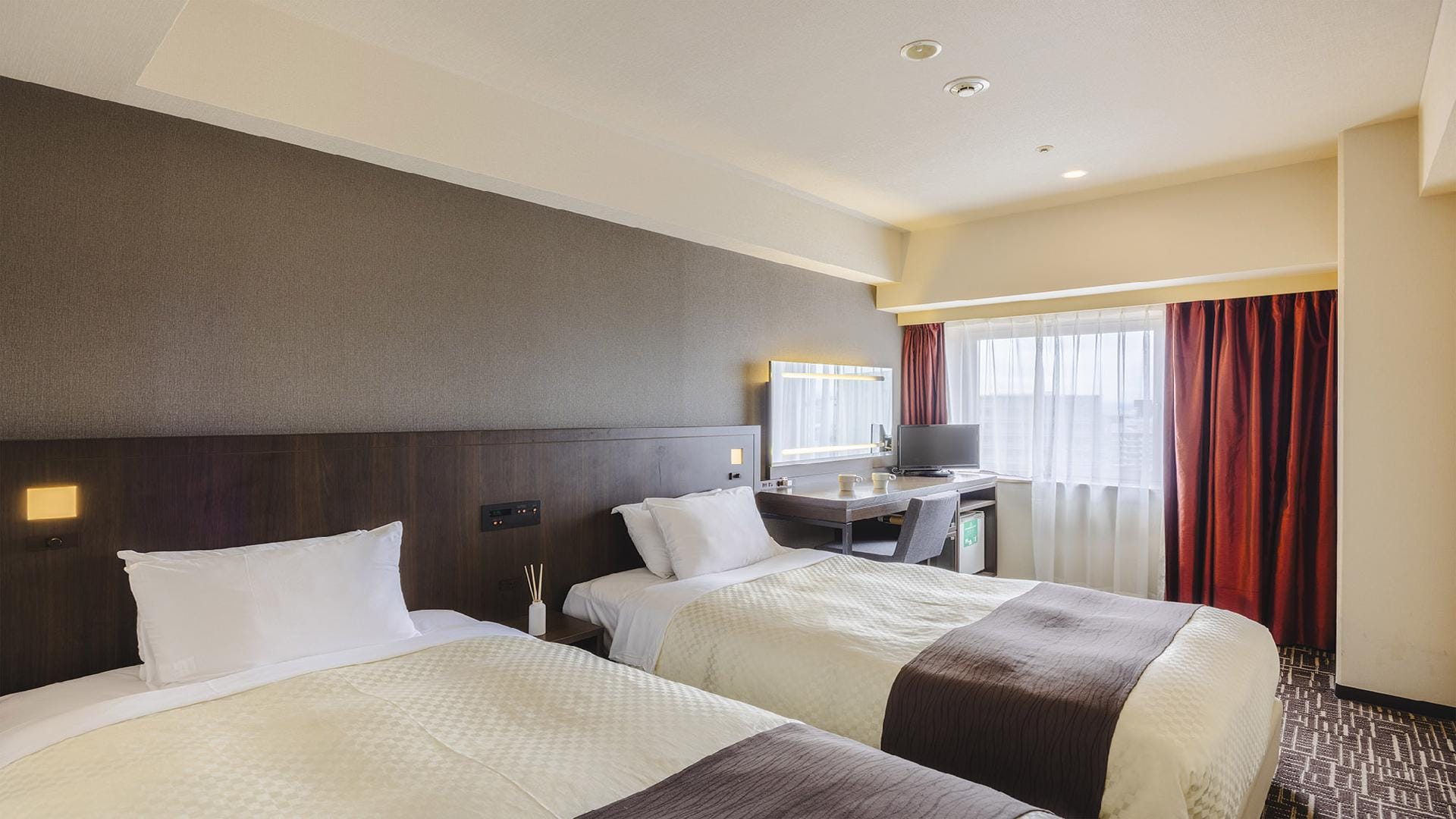Modern Twin Room