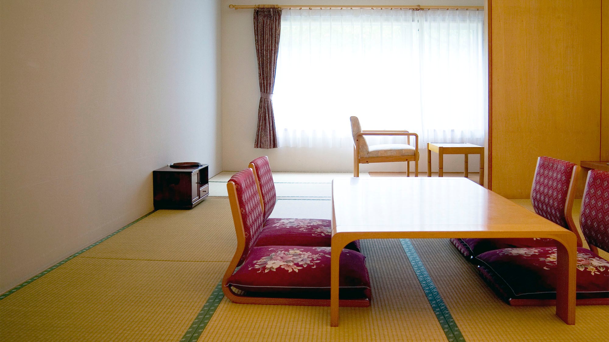 ■ Phòng kiểu Nhật (10 chiếu tatami + hiên rộng) [Không hút thuốc]