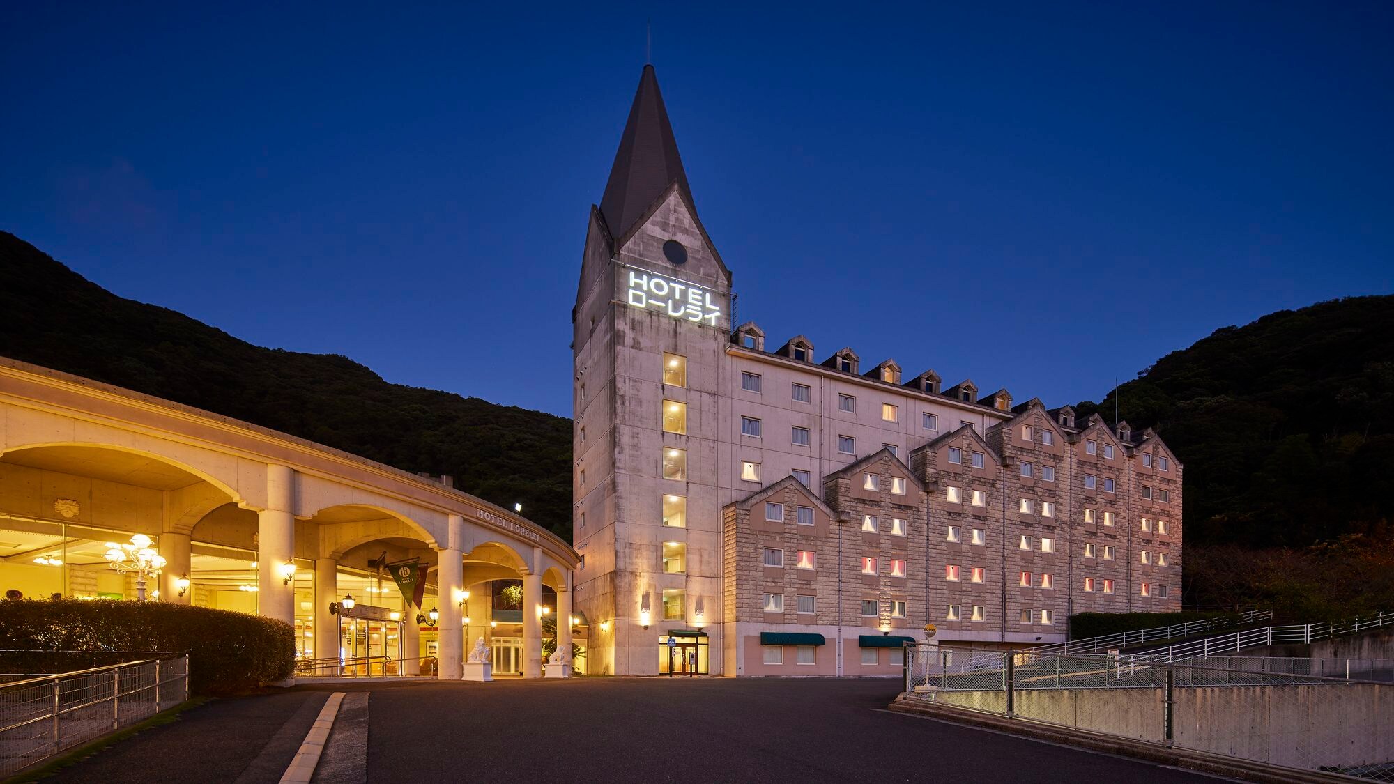 Exterior (night)