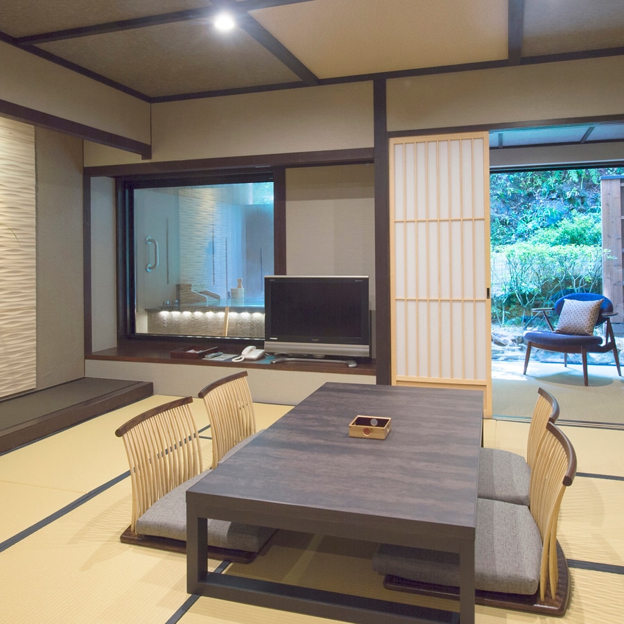 "Mountain Terrace" Hot Springs, Rooms with Open-Air Baths