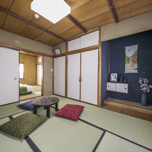 [House with garden] Guest room