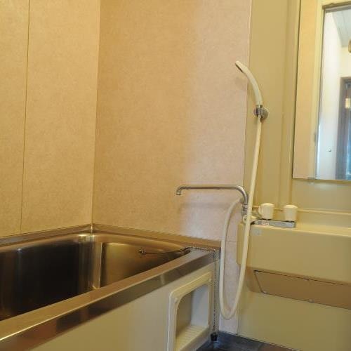 ◆Bathroom (available 24 hours a day. Of course, the water is hot spring water.)