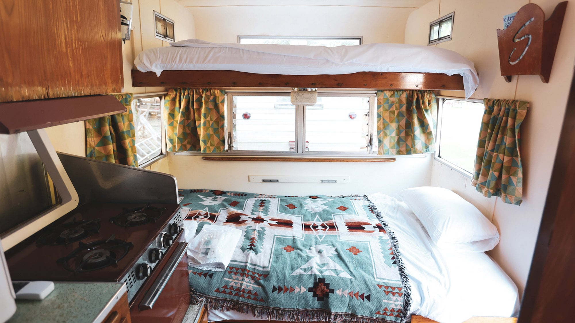 ・[Indoors] A trailer house that can accommodate up to 3 people. Nights spent in bunk beds will be memorable.