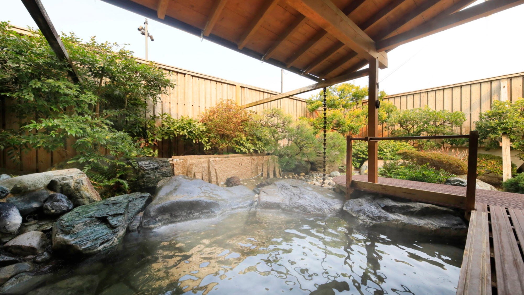 [Open-air bath building/for women] Open-air hot spring bath