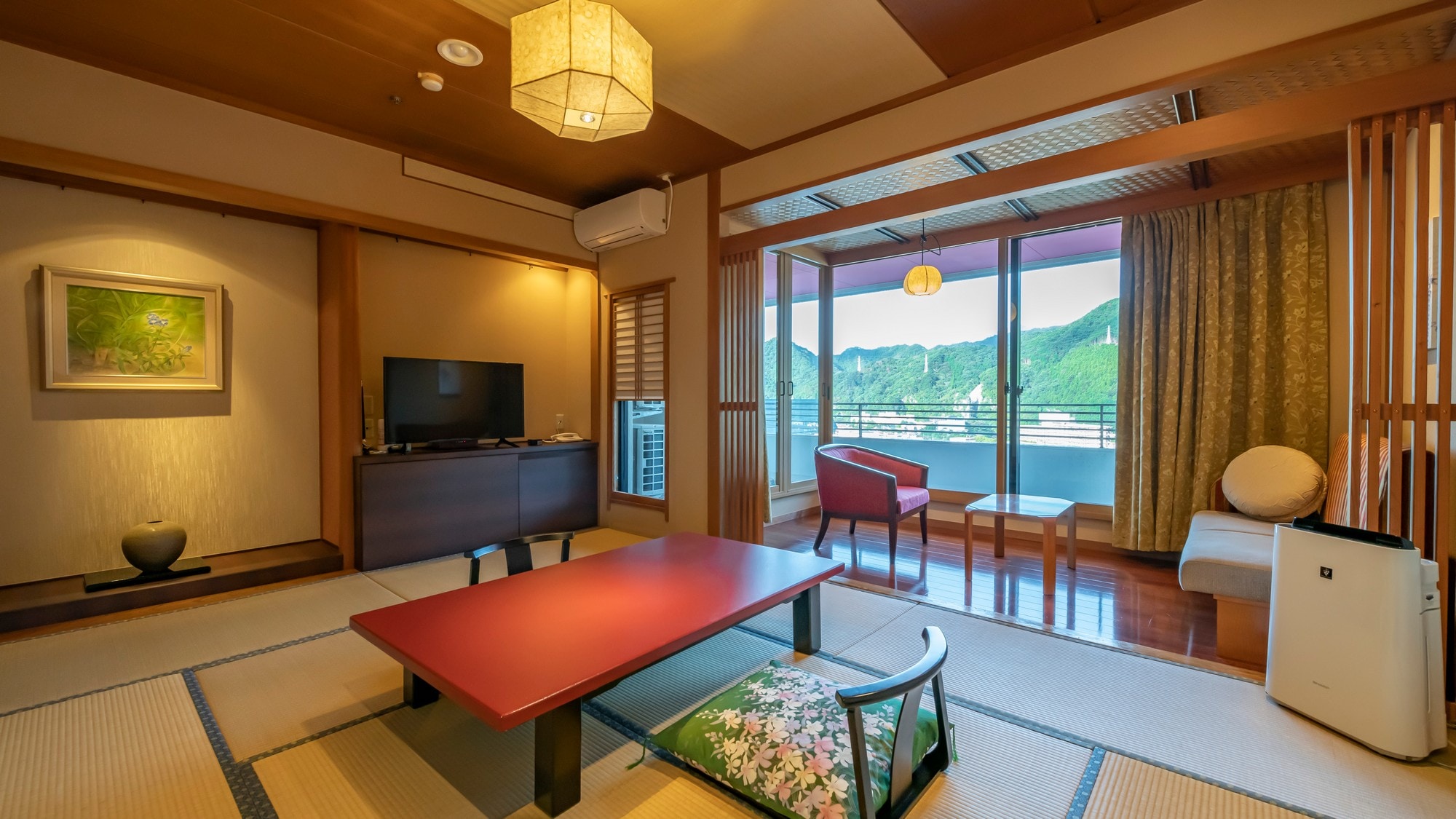 [Special room on the top floor of the main building] Enjoy the view that can only be seen from the top floor.