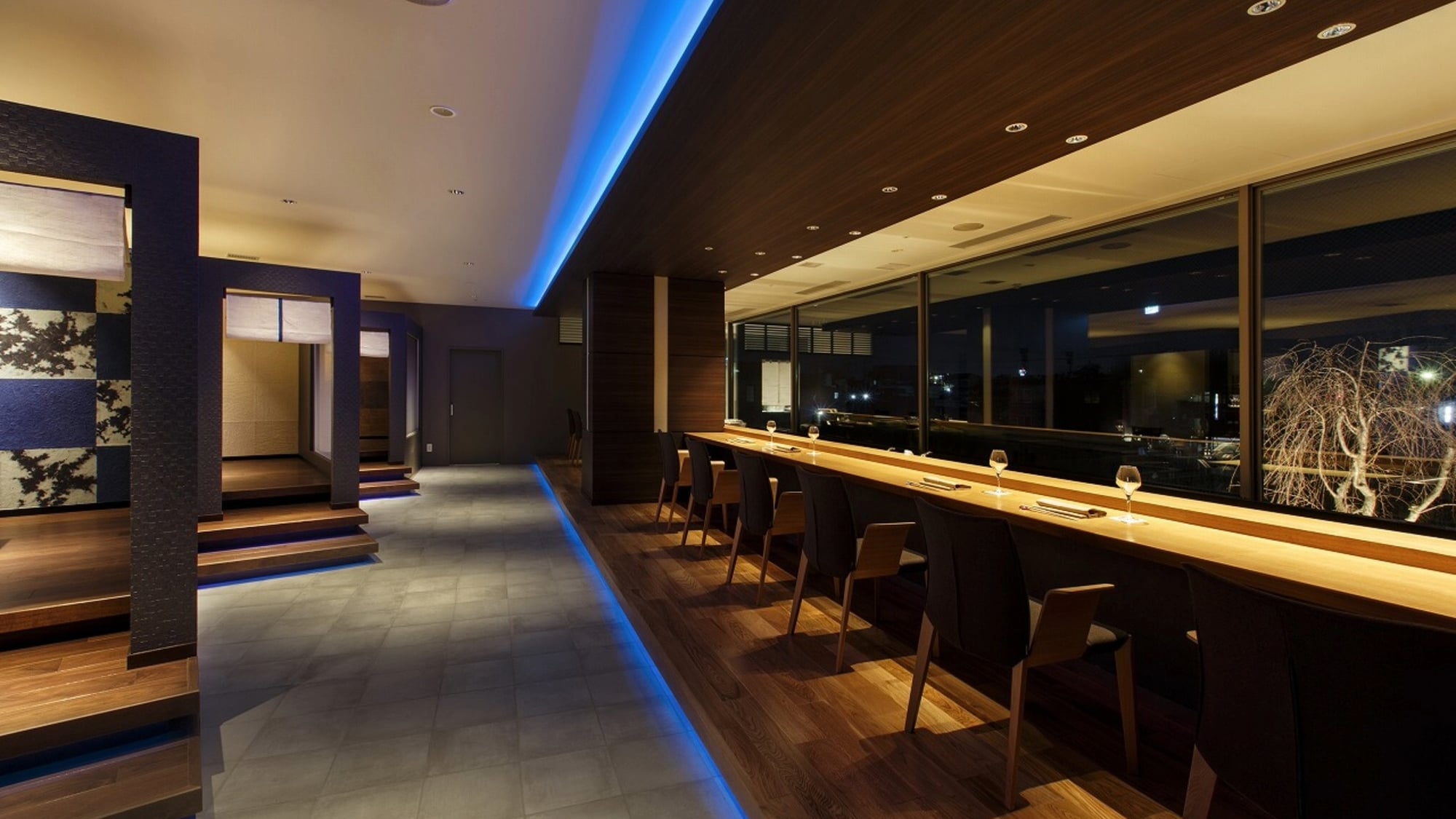 [Blue Seasons] Không gian sang trọng với nhạc jazz. Hãy đến một cách ngẫu nhiên trong bộ yukata hoặc samue.