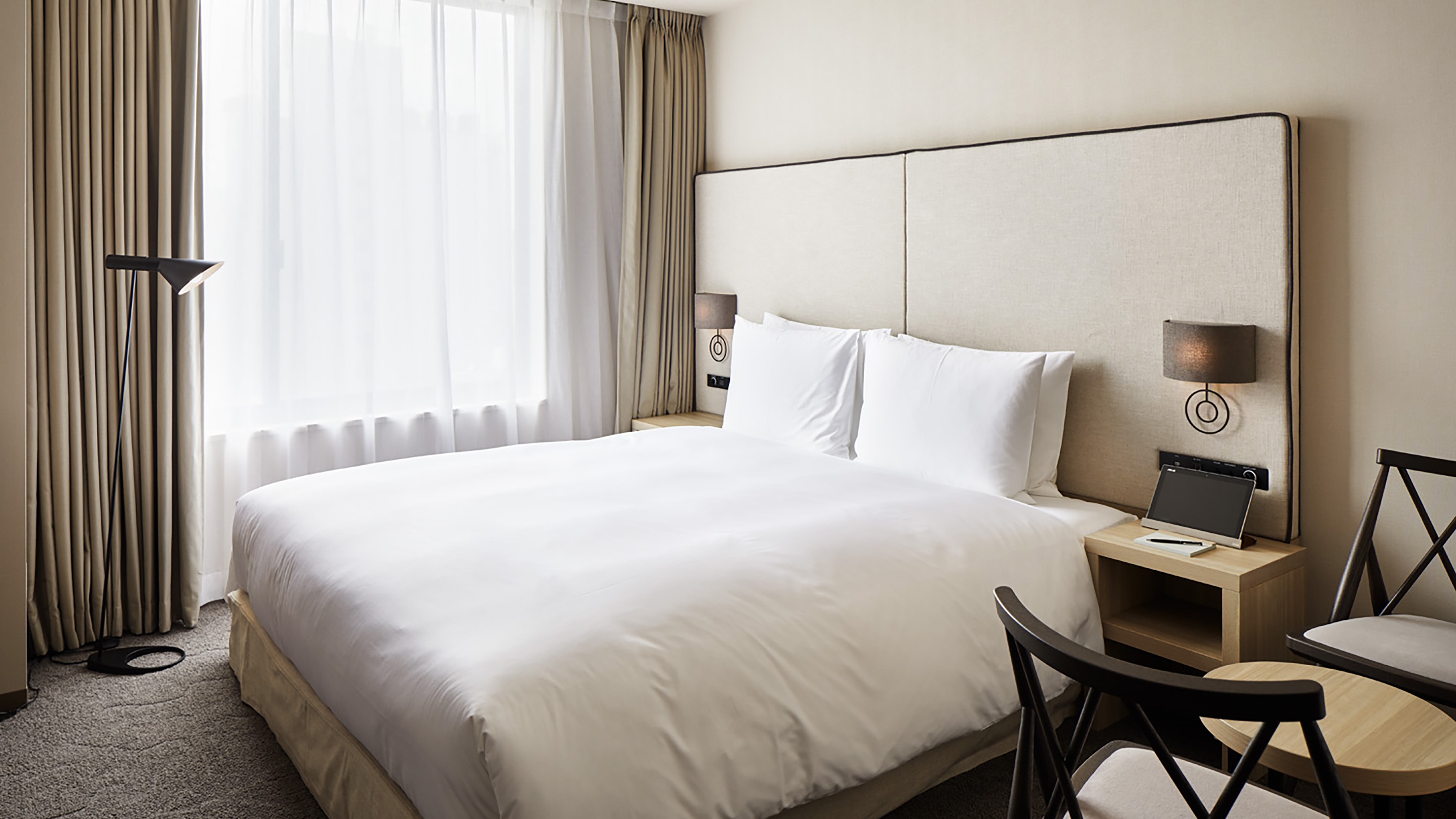 Deluxe Double (23㎡, bed width 180cm)