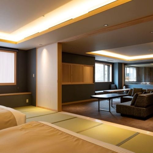 [Room "Matsukaze" (120 square meters) with hot spring and reclining bath on the city side]