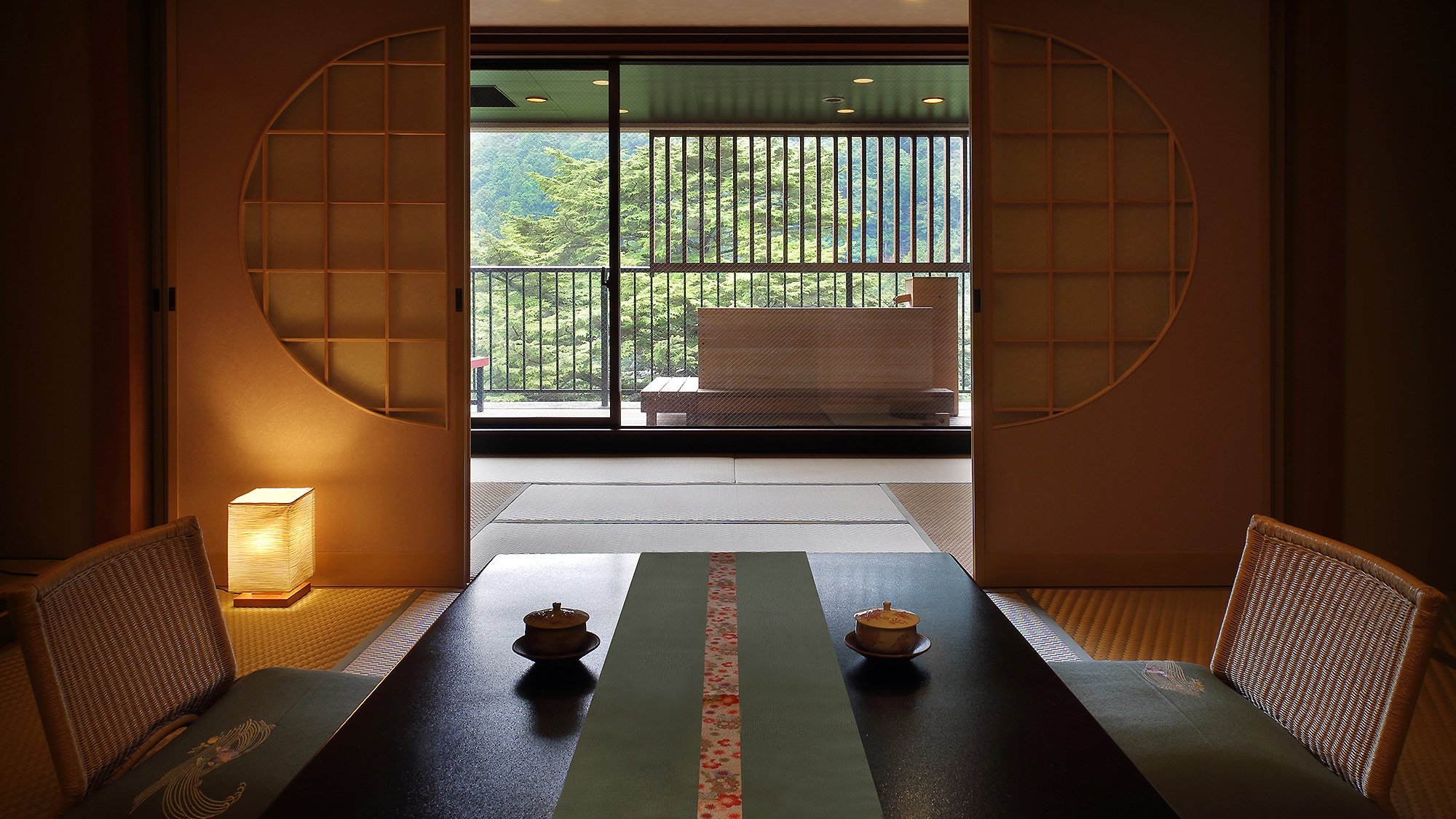 Kamar bergaya Jepang dengan pemandian terbuka "Sakura no Ma"
