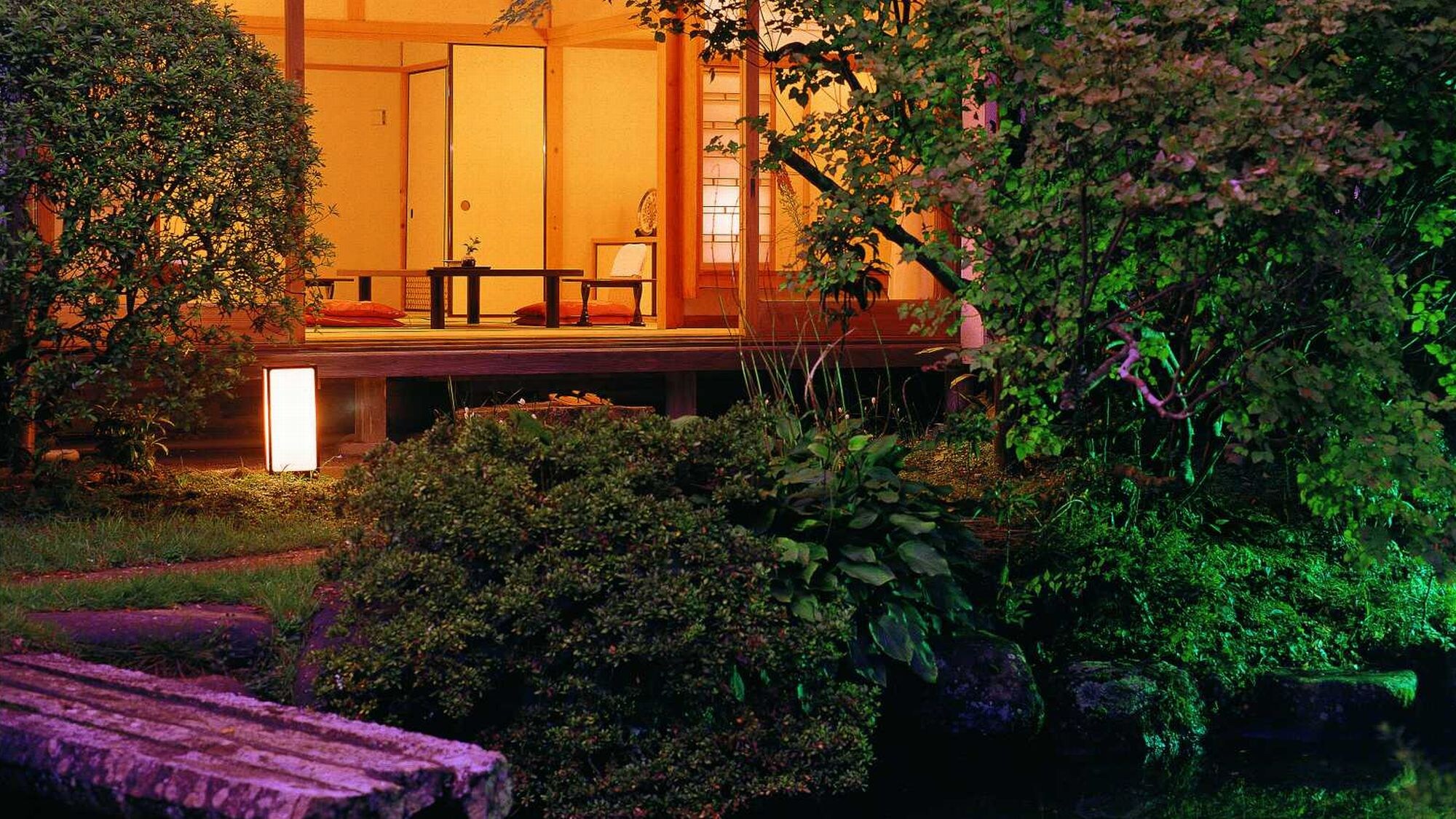 Room: Special room, from the garden