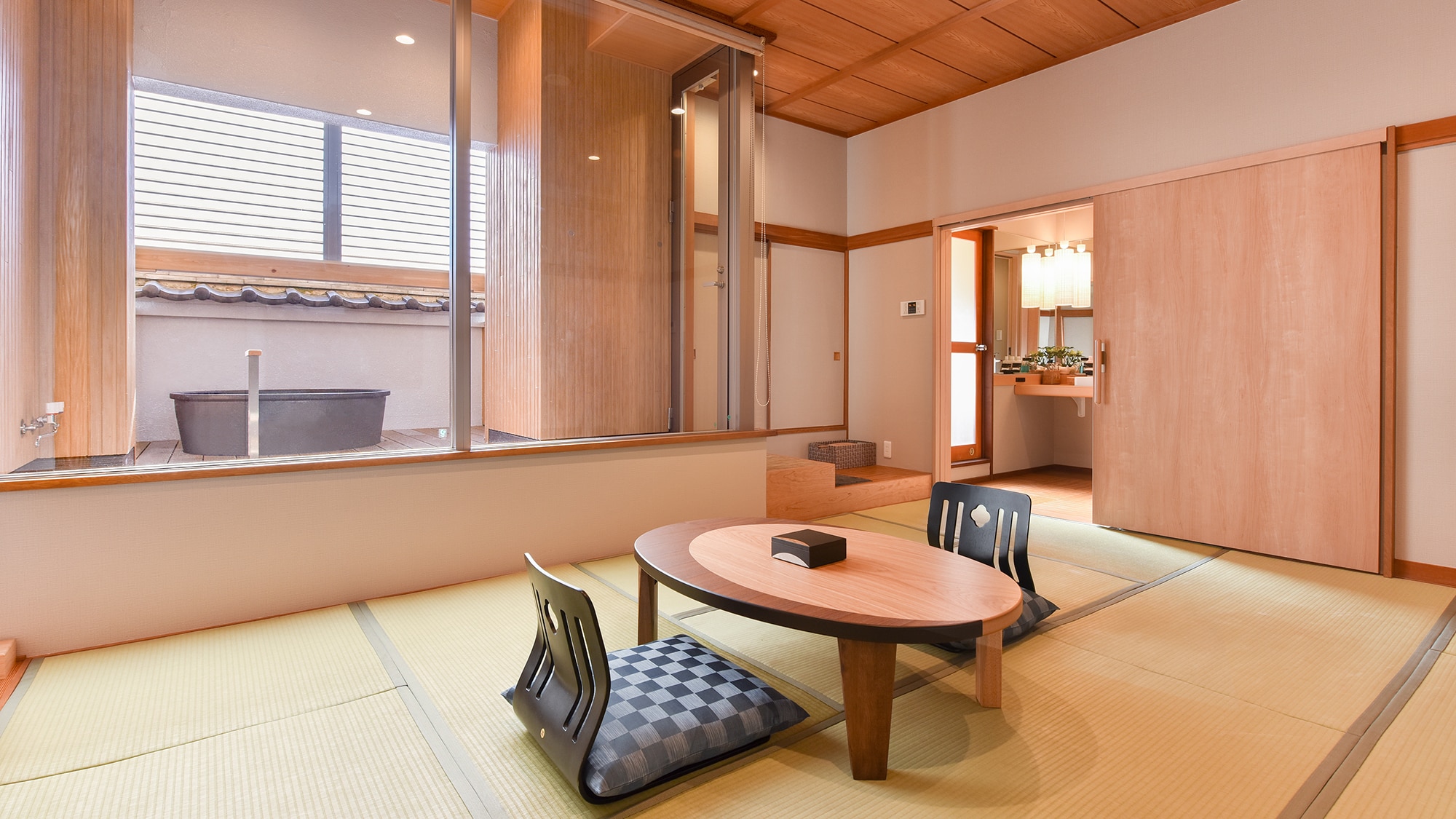 *[Momiji] 2021.12 renewed guest room. 10 tatami/with open-air bath