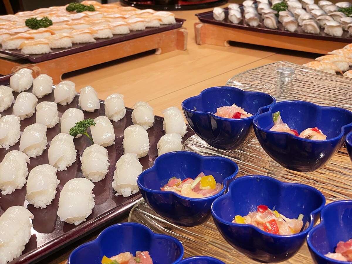 Dinner buffet: sushi