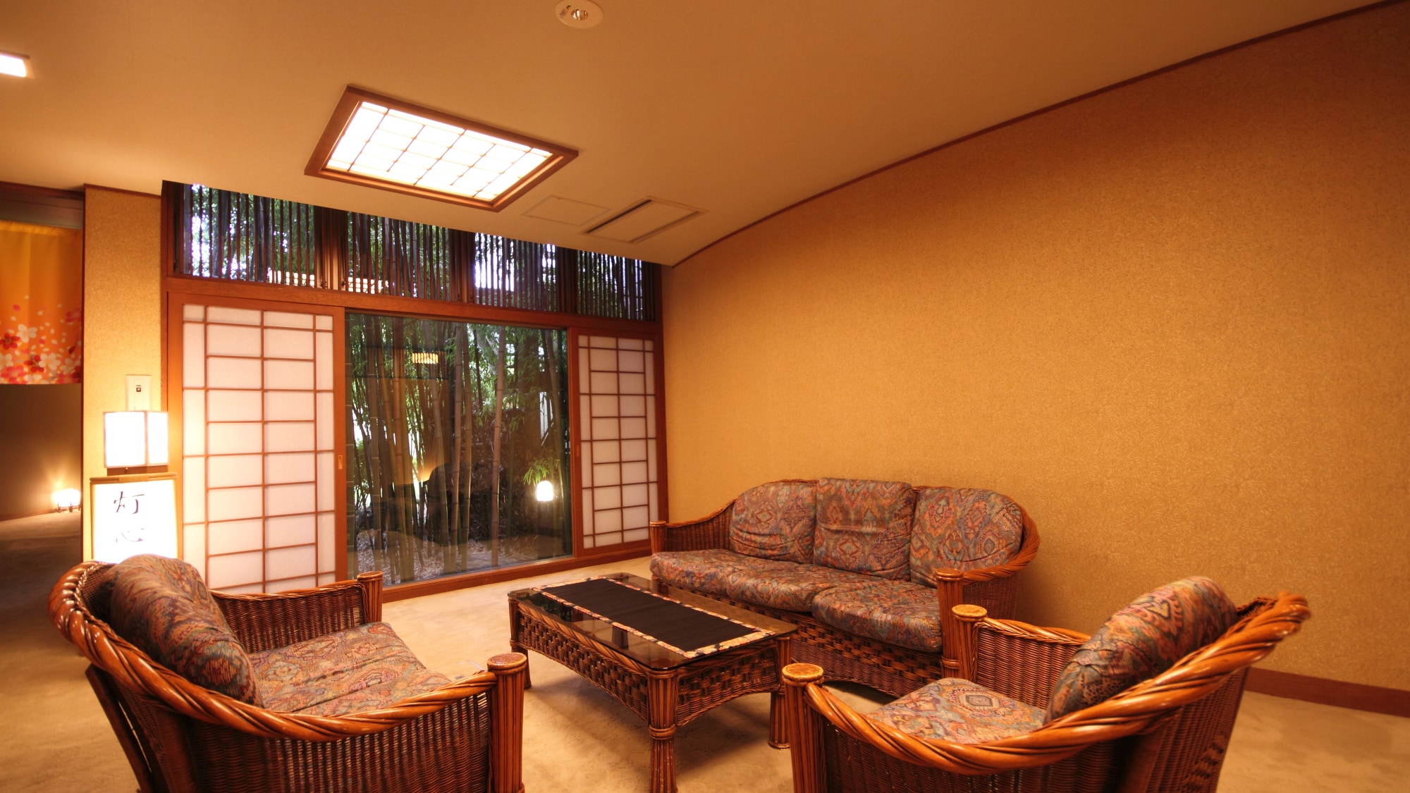 [After-bathing place] Take a break at a quaint after-bath place (example)