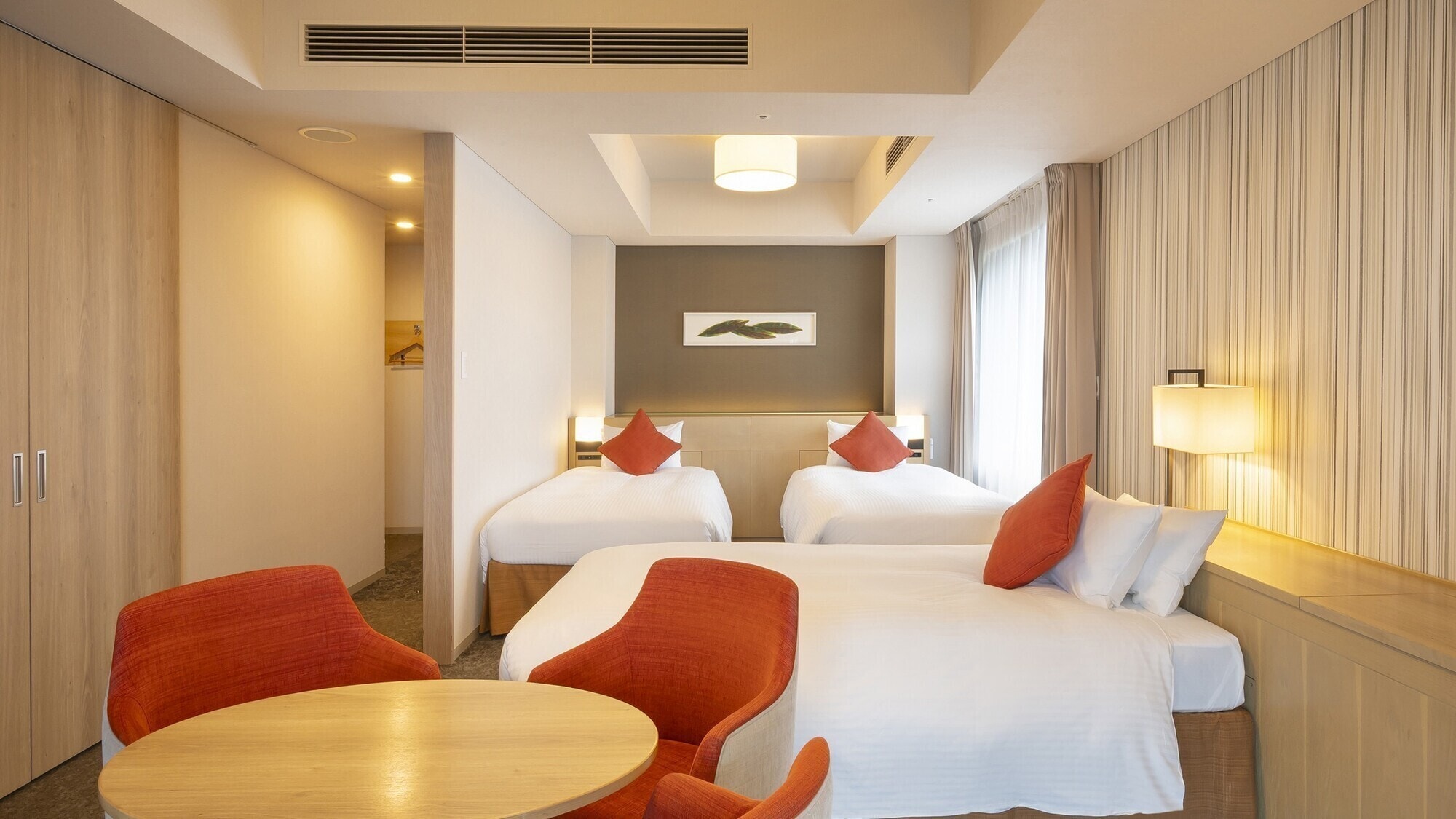 方形角落四楼（3 间卧室）